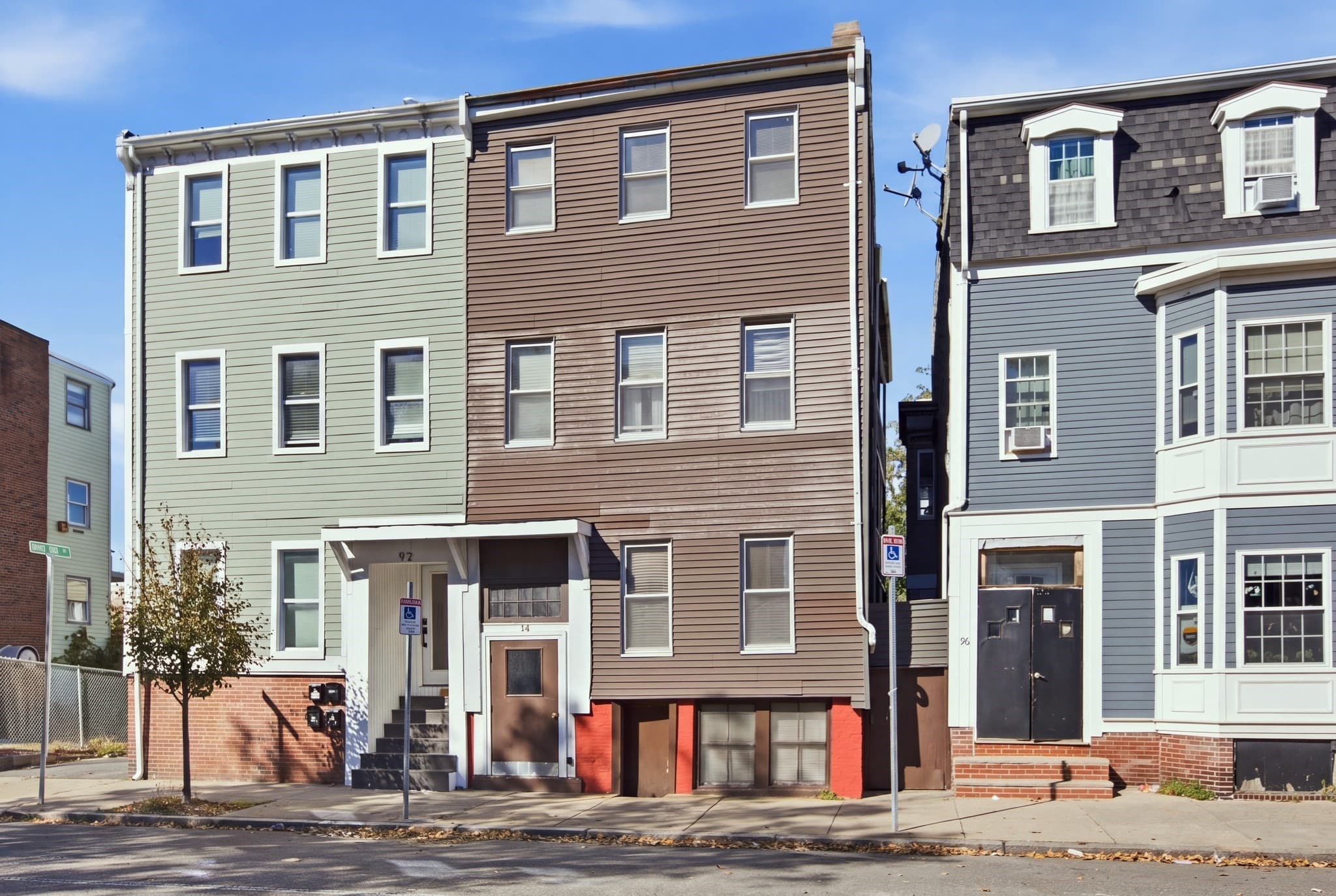3 Family at 94 Chelsea St, Boston MA 02128, photo 9 of 42