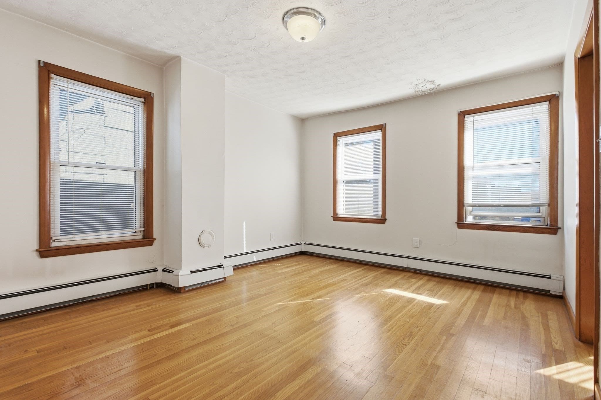 3 Family at 94 Chelsea St, Boston MA 02128, photo 15 of 42