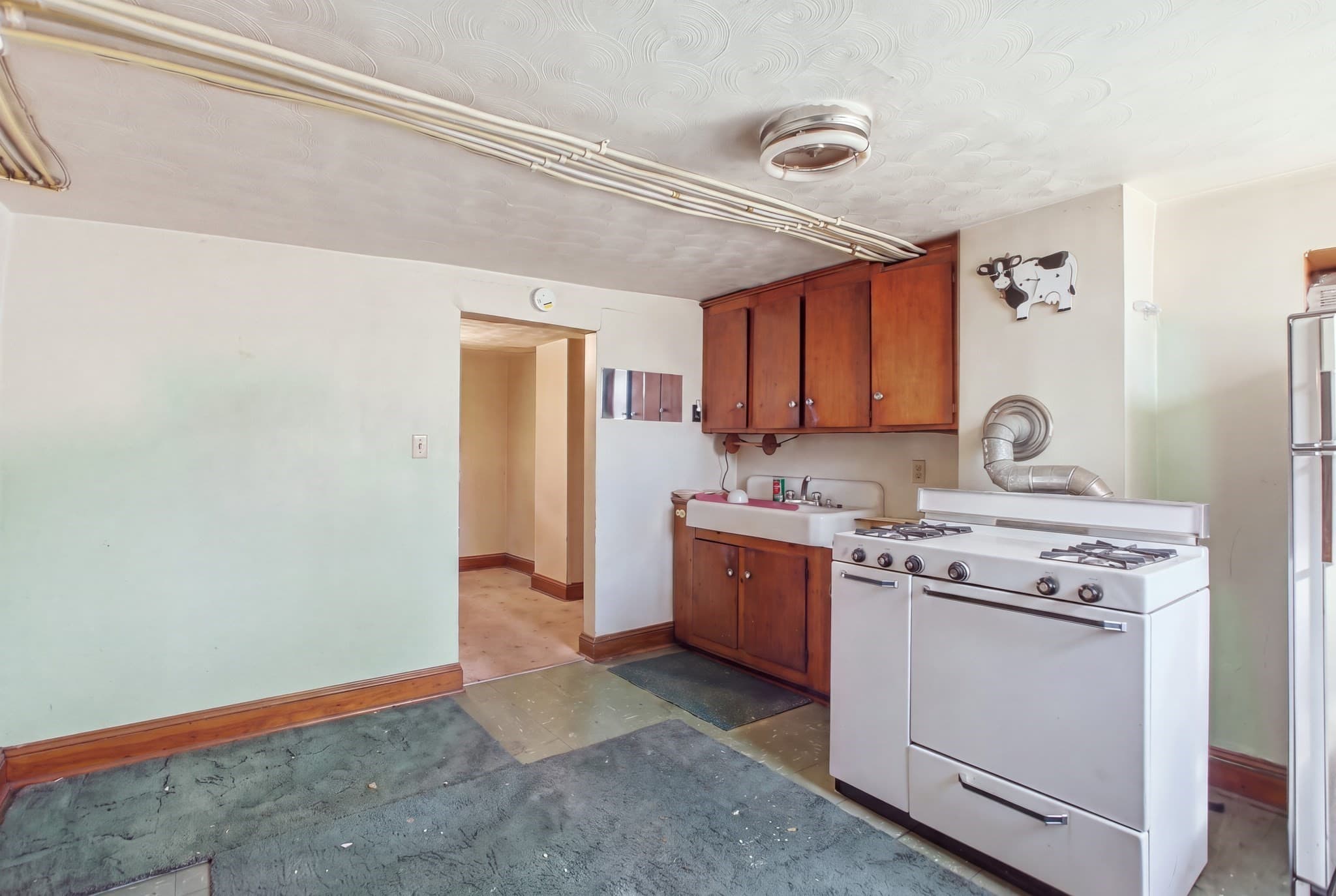 3 Family at 94 Chelsea St, Boston MA 02128, photo 19 of 42