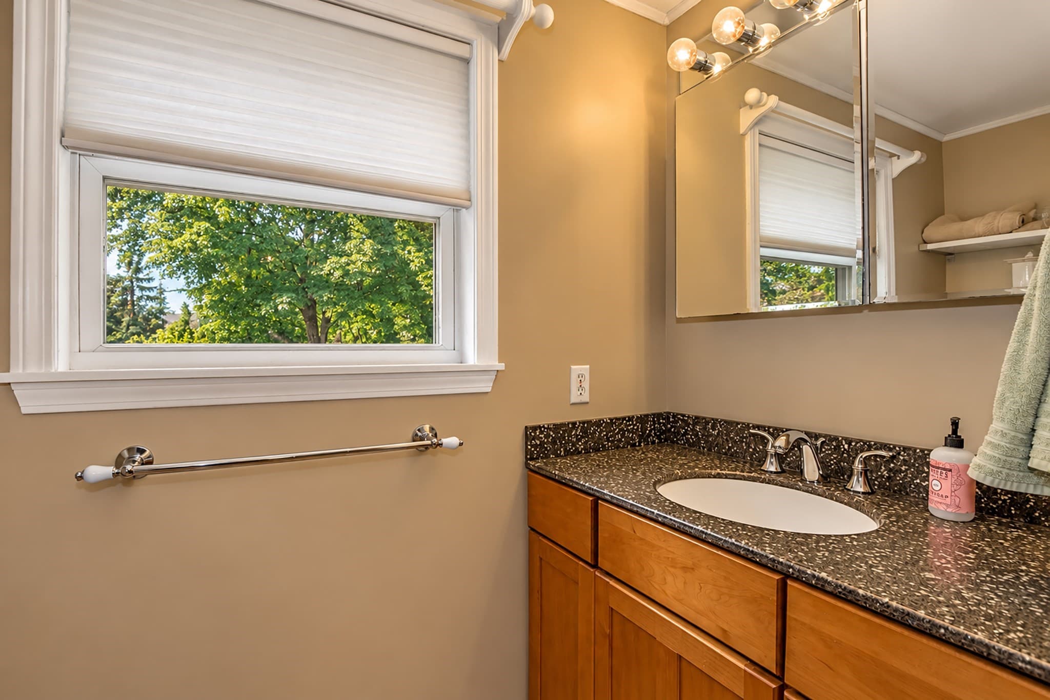 Single Family Residence at 70 Strawberry Hill Rd, Agawam MA 01030, photo 16 of 37