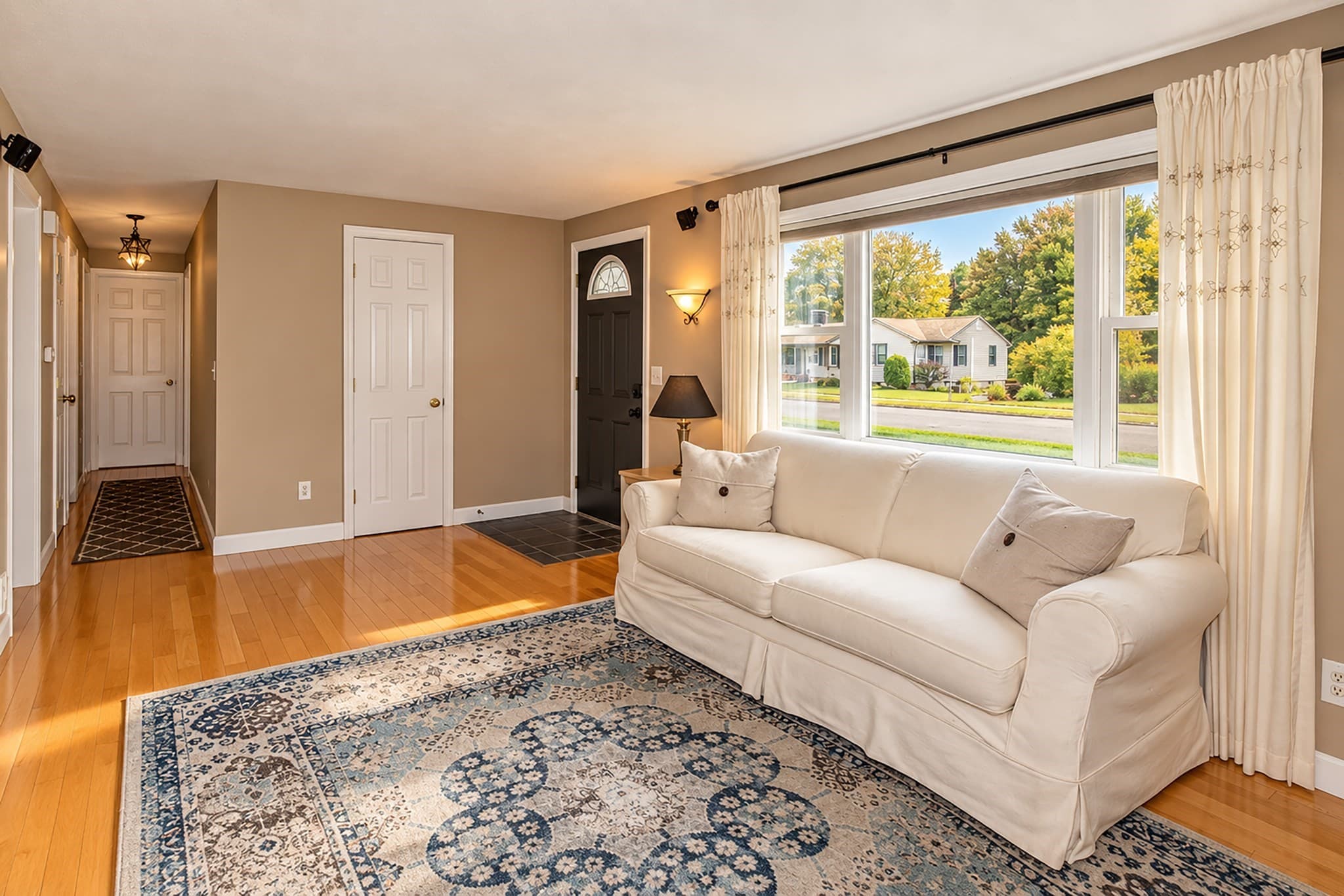 Single Family Residence at 70 Strawberry Hill Rd, Agawam MA 01030, photo 7 of 37