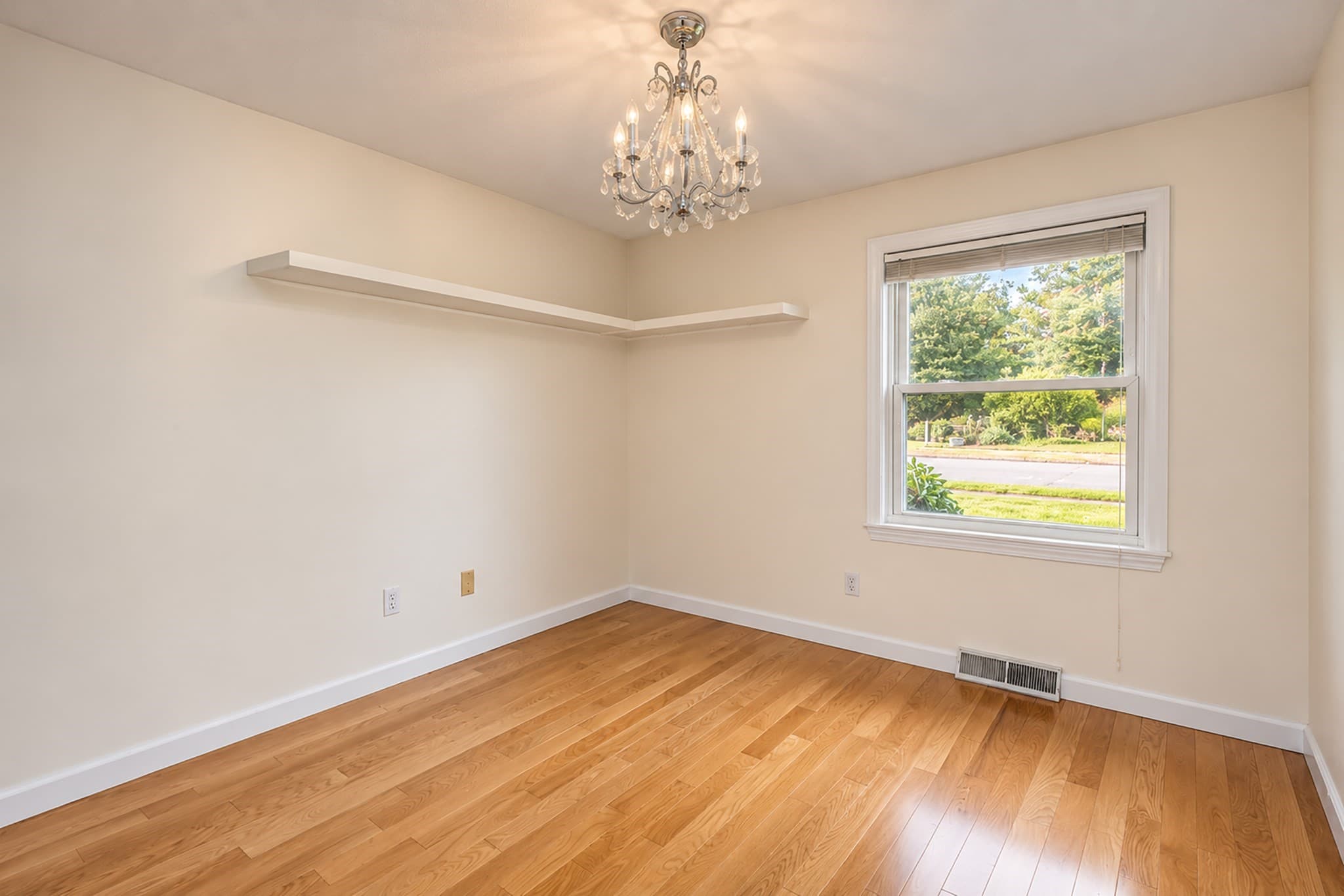 Single Family Residence at 70 Strawberry Hill Rd, Agawam MA 01030, photo 20 of 37