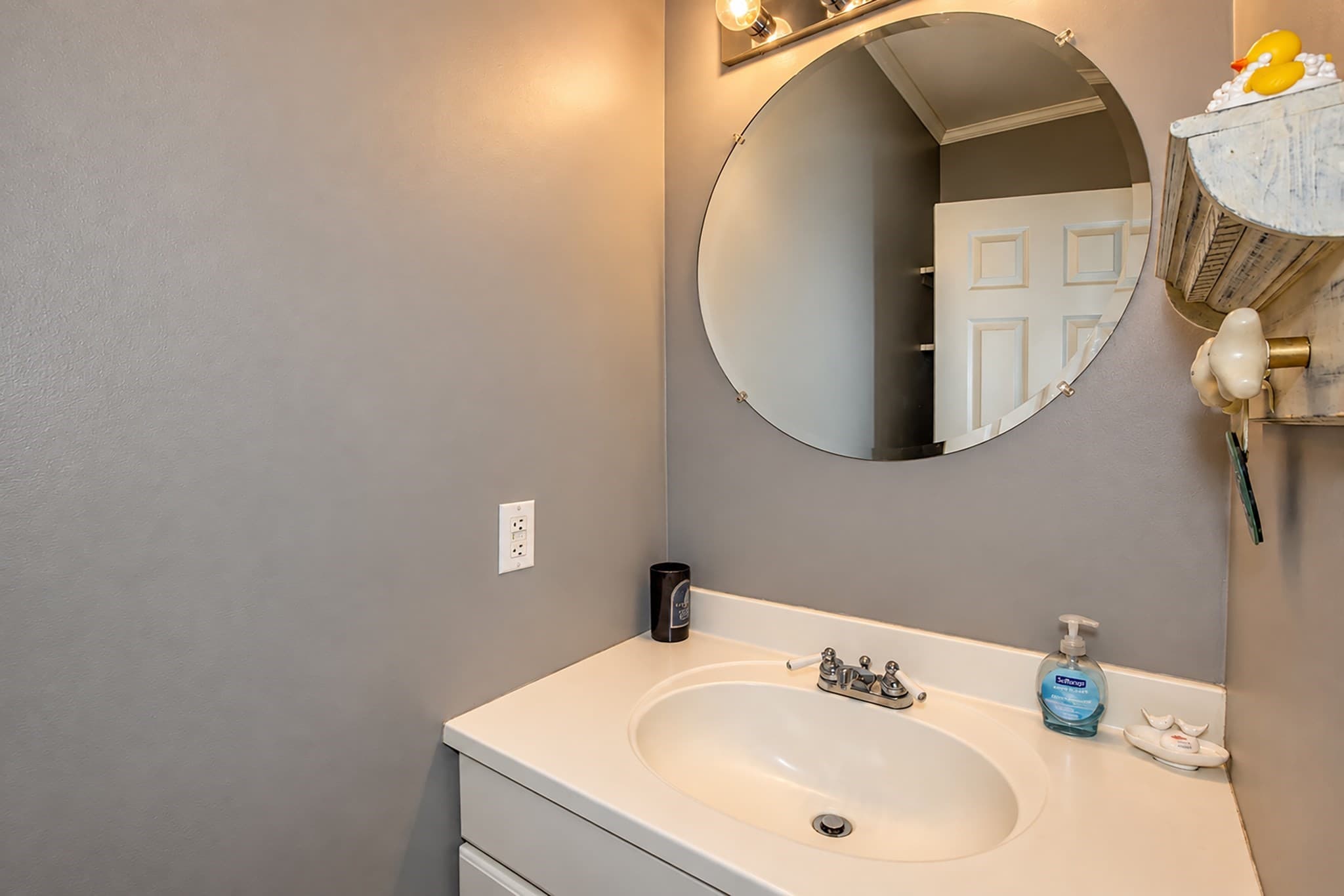 Single Family Residence at 70 Strawberry Hill Rd, Agawam MA 01030, photo 15 of 37