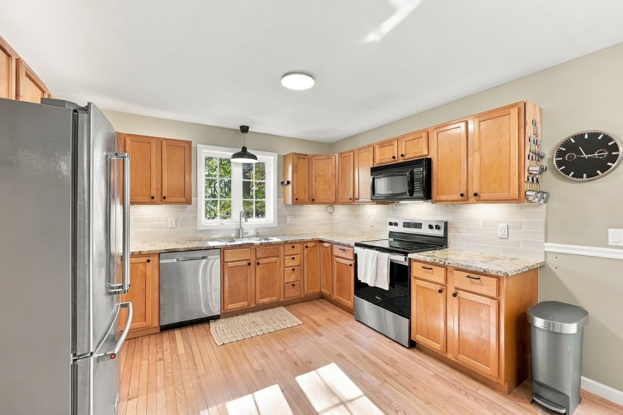 Single Family Residence at 7 Navajo St, Hubbardston MA 01452, photo 8 of 40