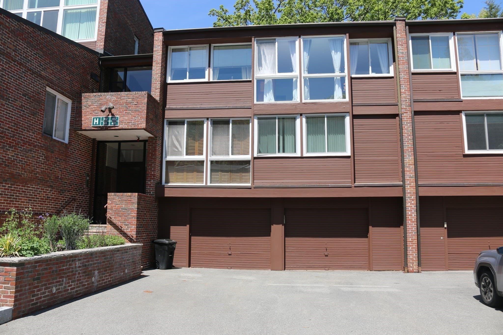 Condominium at 241 Perkins St # 402, Boston MA 02130, photo 29 of 41