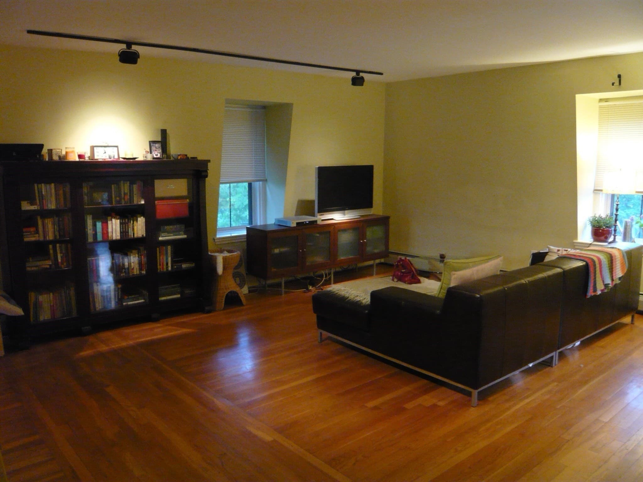 3 Family at 6 Oakdale St, Boston MA 02130, photo 24 of 40