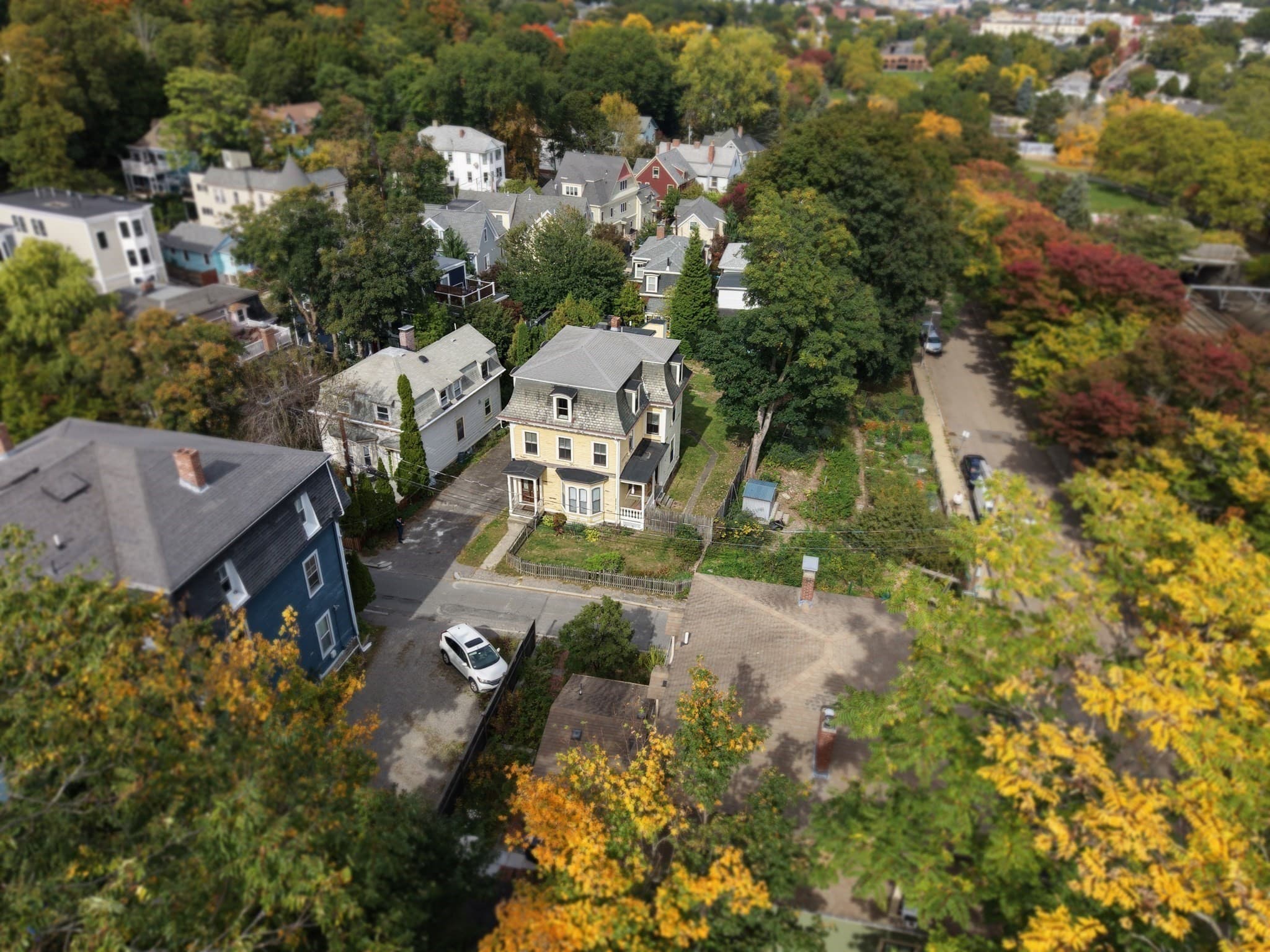 3 Family at 6 Oakdale St, Boston MA 02130, photo 15 of 40