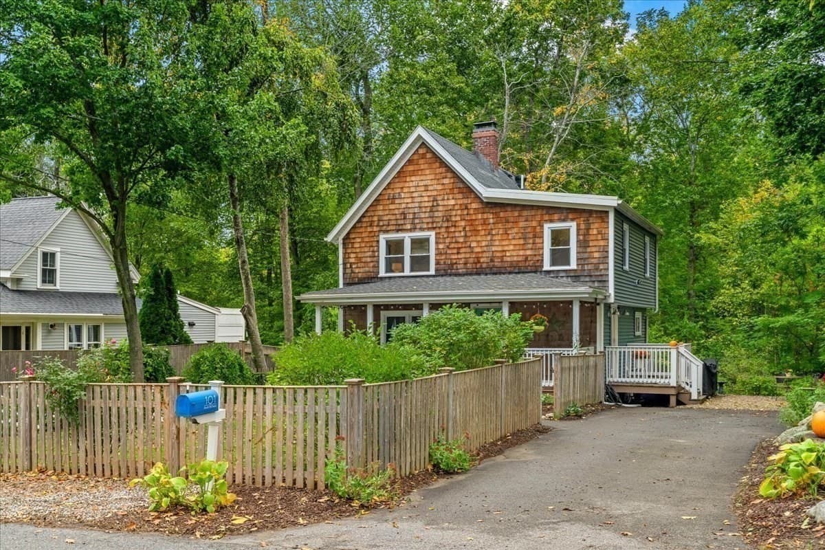 Single Family Residence at 101 Booth Hill Rd, Scituate MA 02066, photo 30 of 35