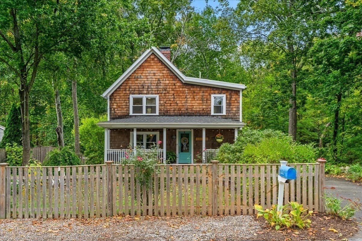 Single Family Residence at 101 Booth Hill Rd, Scituate MA 02066, photo 29 of 35