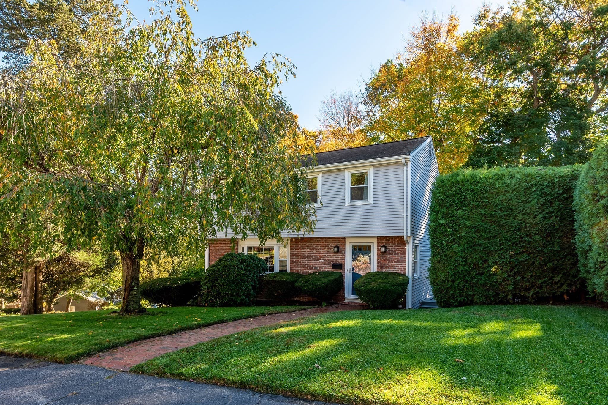 Single Family Residence at 2 Margaret St, Canton MA 02021, photo 3 of 32