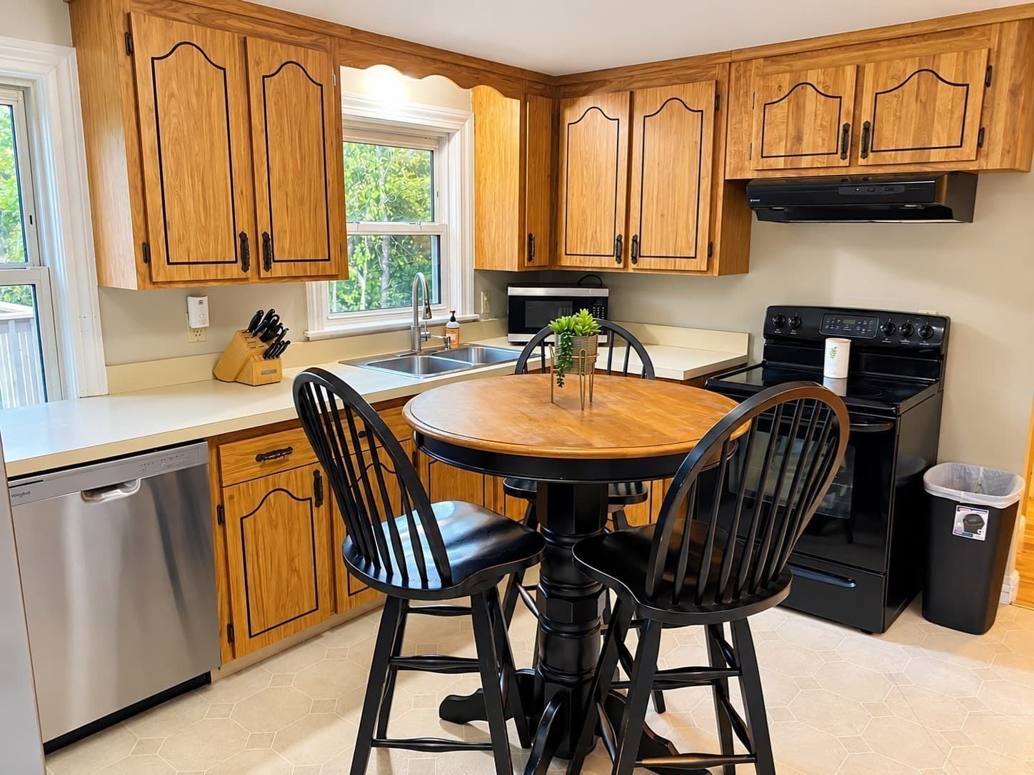 Single Family Residence at 622 Winter St, Walpole MA 02081, photo 7 of 24