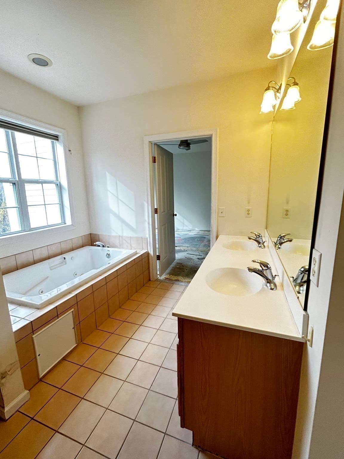 Condominium at 174 Haverhill Street # 325, Andover MA 01810, photo 8 of 18