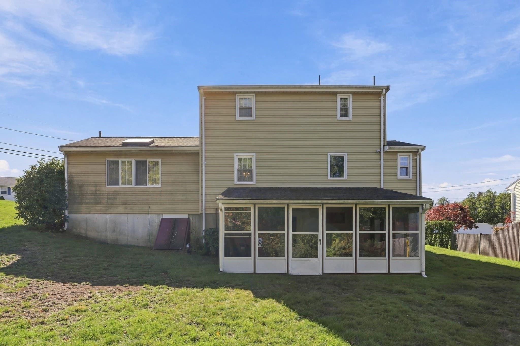 Single Family Residence at 6 Exeter Dr, Woburn MA 01801, photo 27 of 34