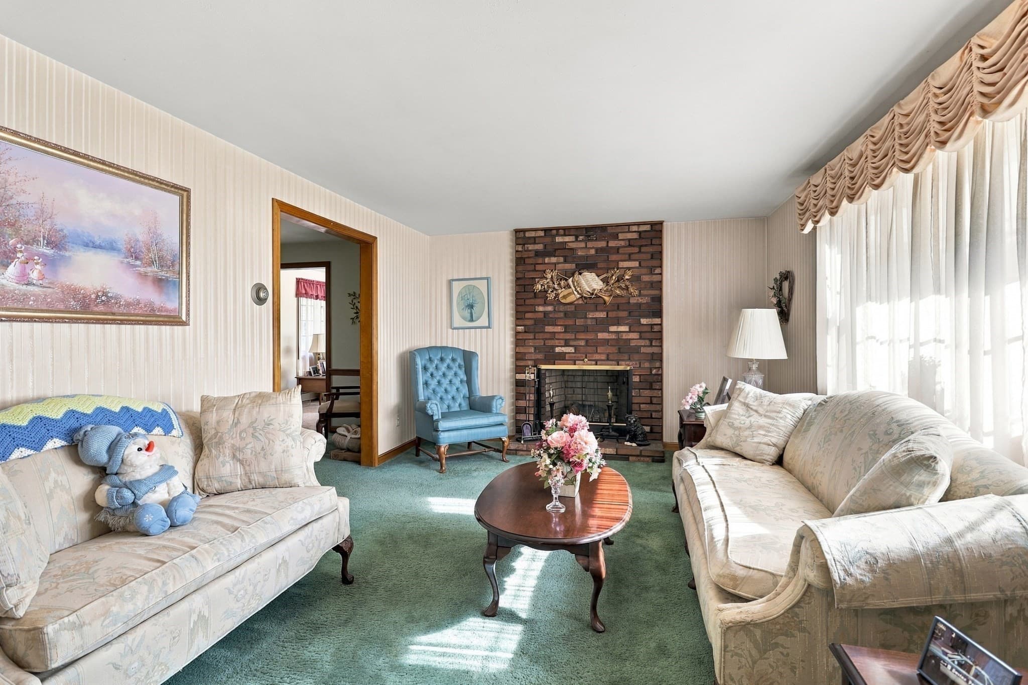 Single Family Residence at 6 Exeter Dr, Woburn MA 01801, photo 19 of 34