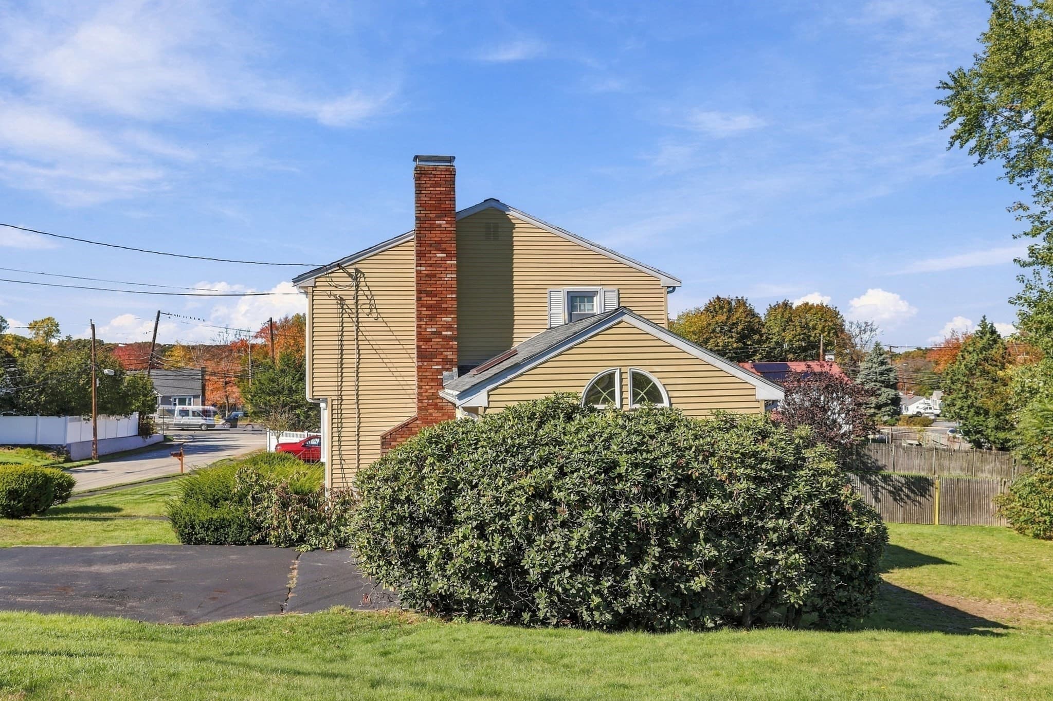 Single Family Residence at 6 Exeter Dr, Woburn MA 01801, photo 31 of 34