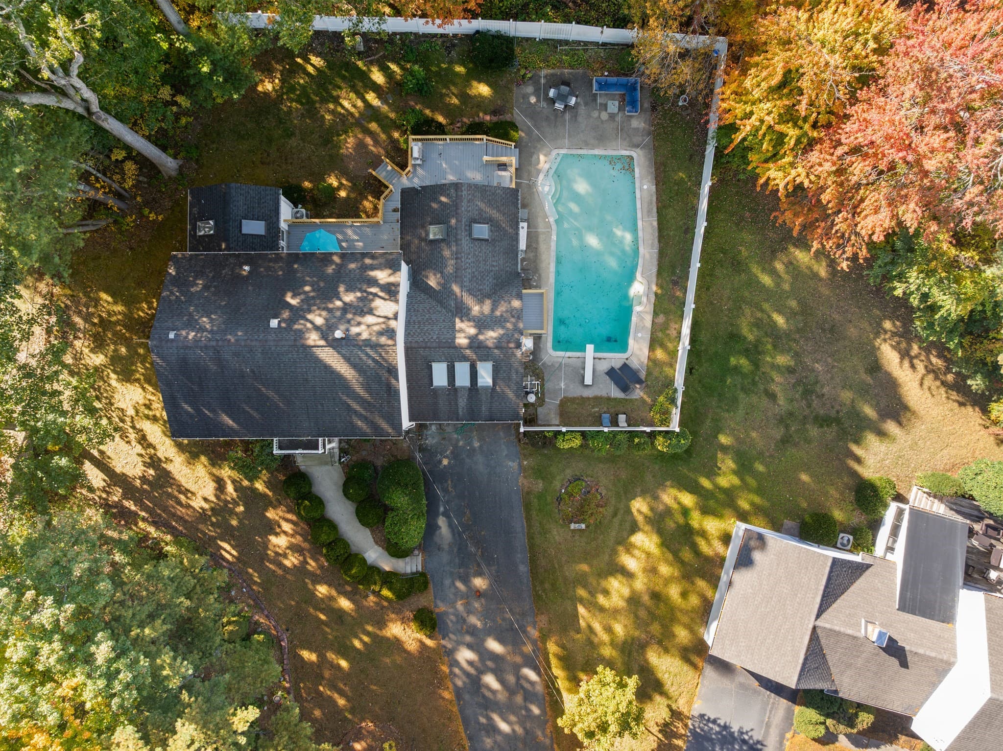 Single Family Residence at 11 Colonial Ln, Canton MA 02021, photo 4 of 41