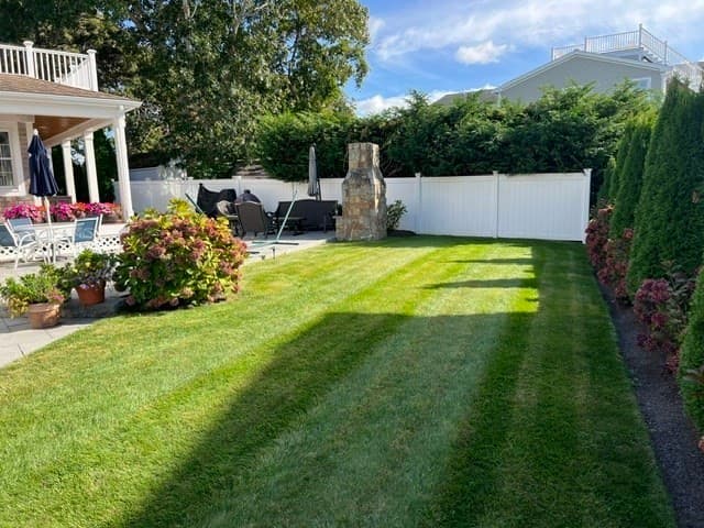 Single Family Residence at 354 Wild Harbor Rd, Falmouth MA 02556, photo 6 of 17