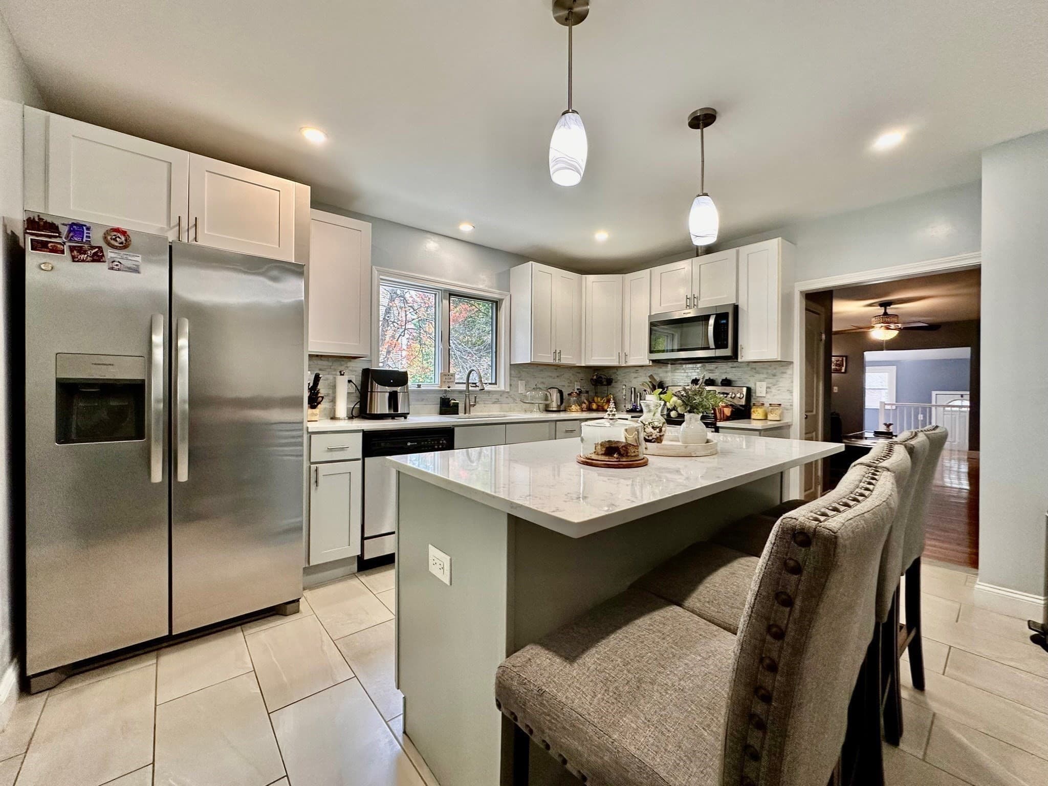 Single Family Residence at 12 Hobson Ave, Wilmington MA 01887, photo 4 of 20