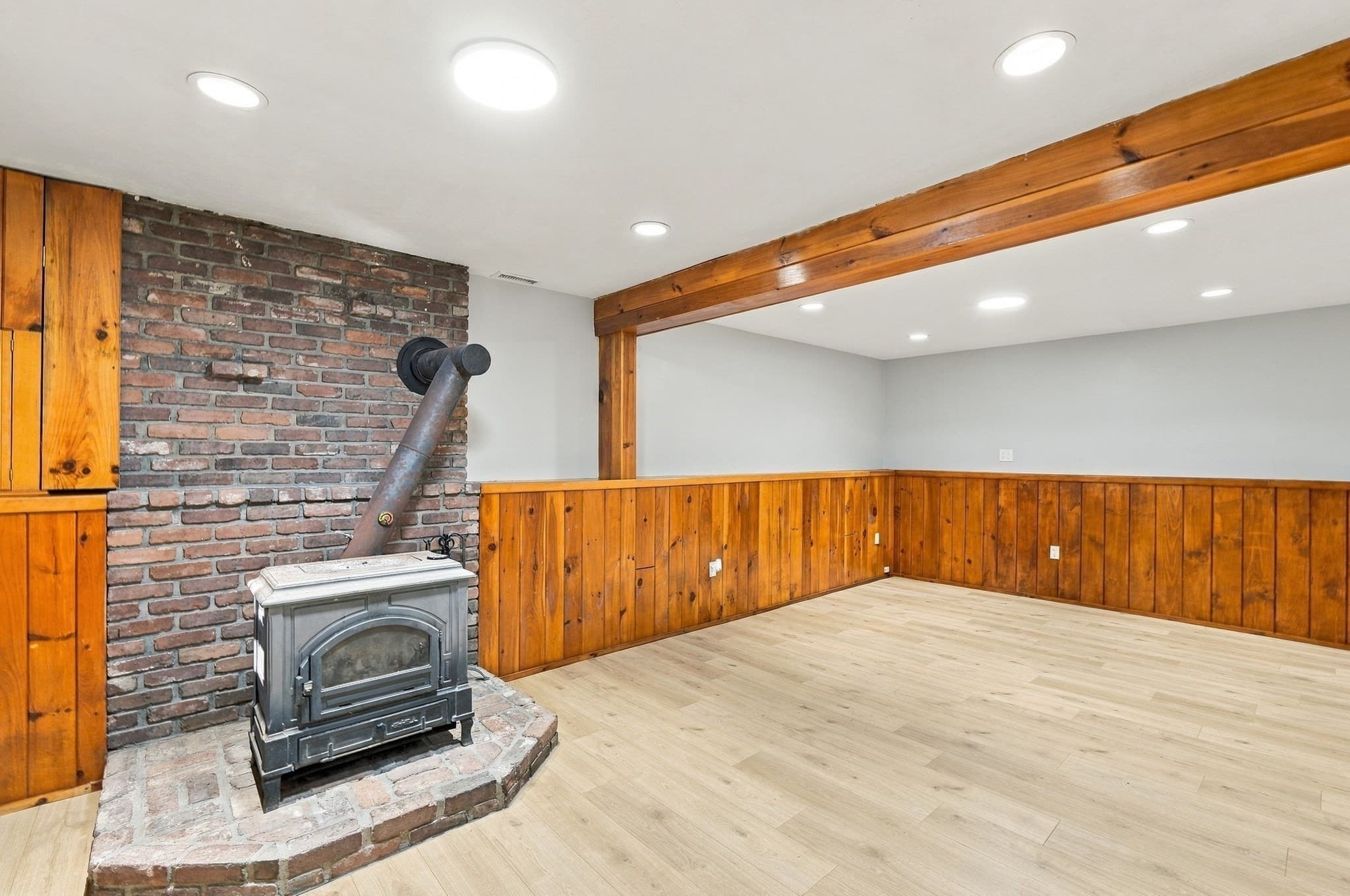 Single Family Residence at 34 Clara Barton Road, Oxford MA 01540, photo 25 of 36