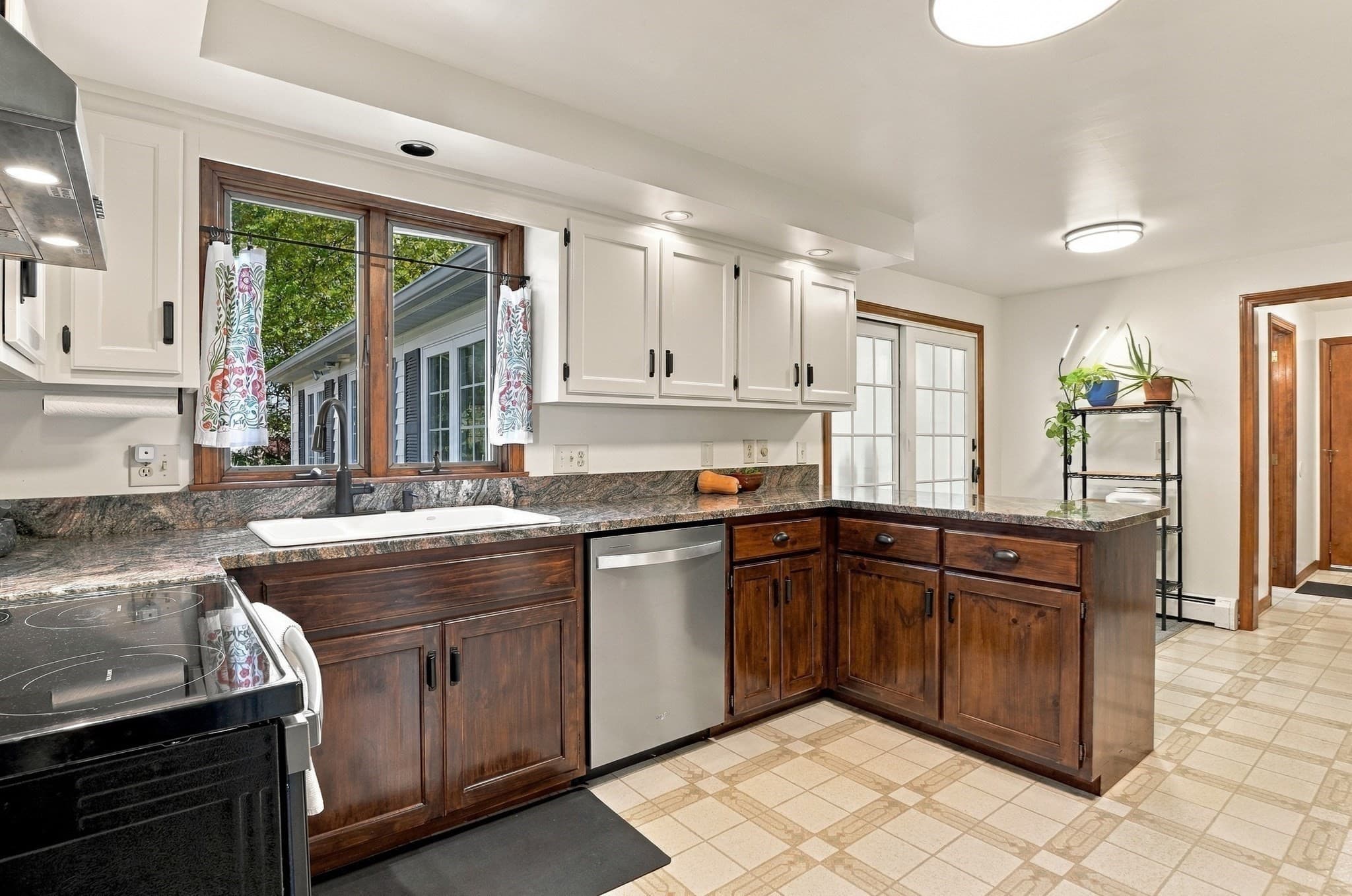 Single Family Residence at 251 Congress Street, Milford MA 01757, photo 12 of 42