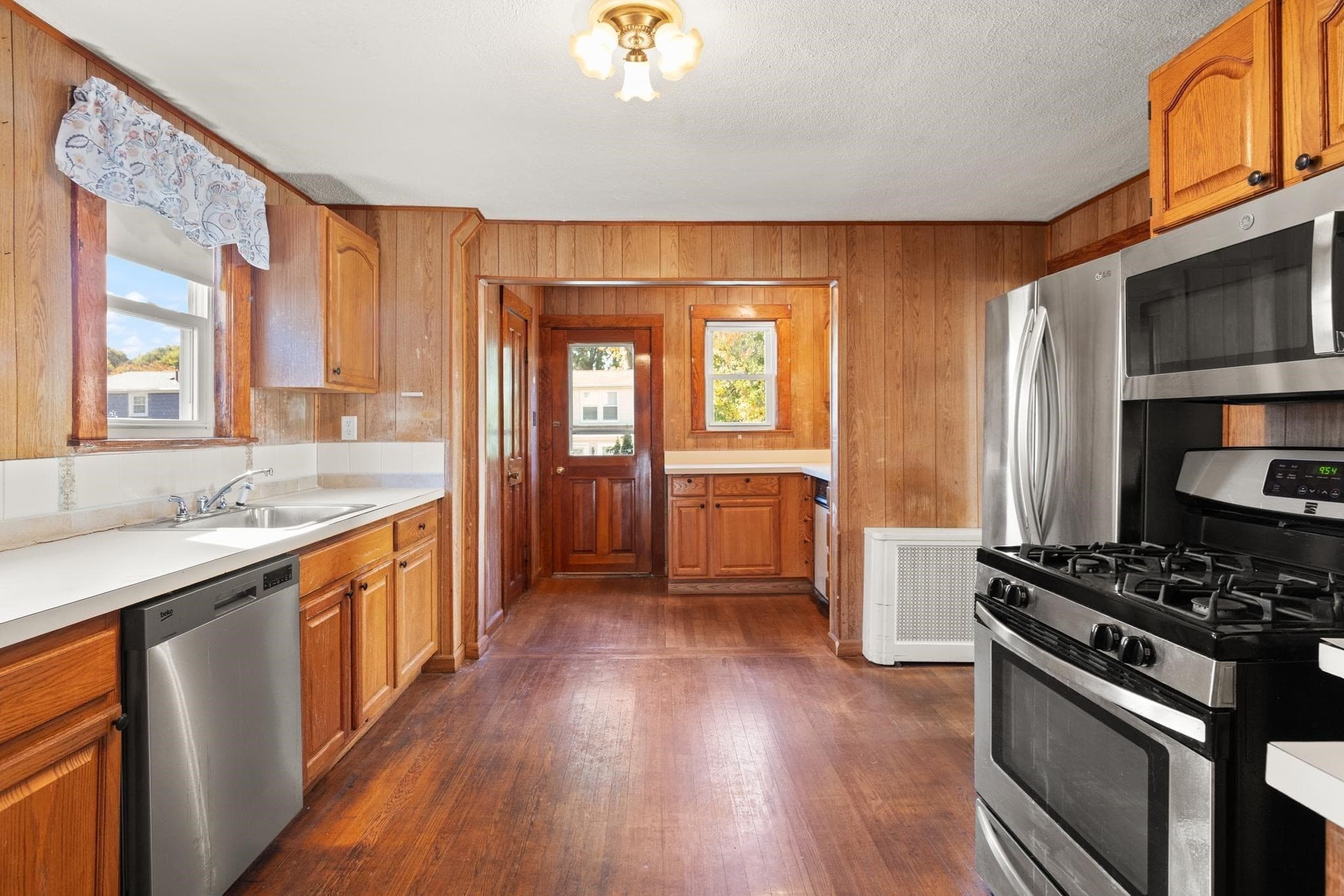 Single Family Residence at 52 Chesbrough Road, Boston MA 02132, photo 16 of 36