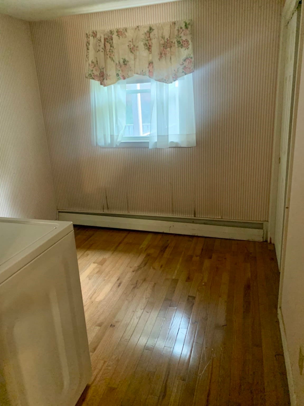 Single Family Residence at 648 North Street, Tewksbury MA 01876, photo 16 of 31