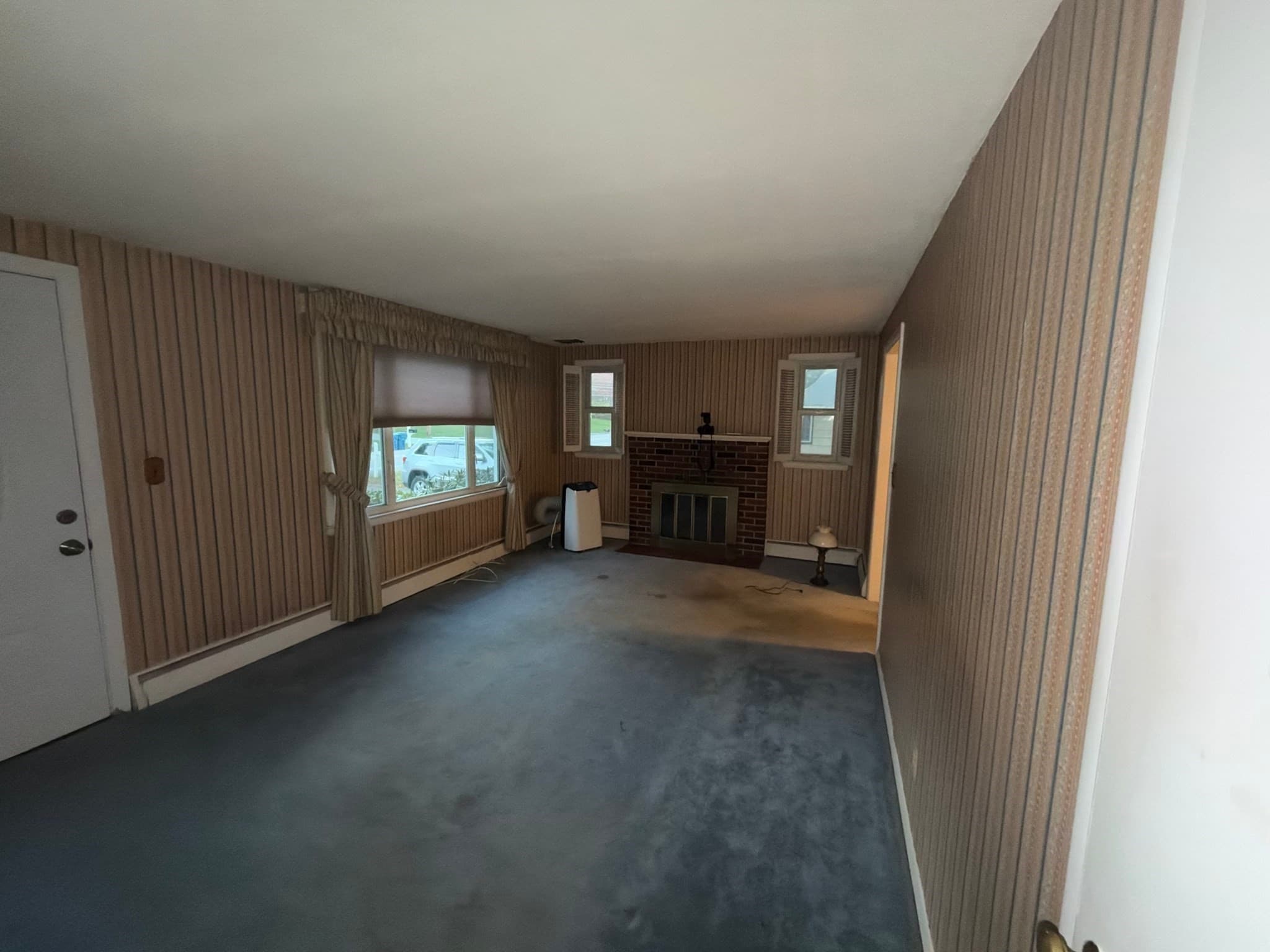 Single Family Residence at 648 North Street, Tewksbury MA 01876, photo 10 of 31