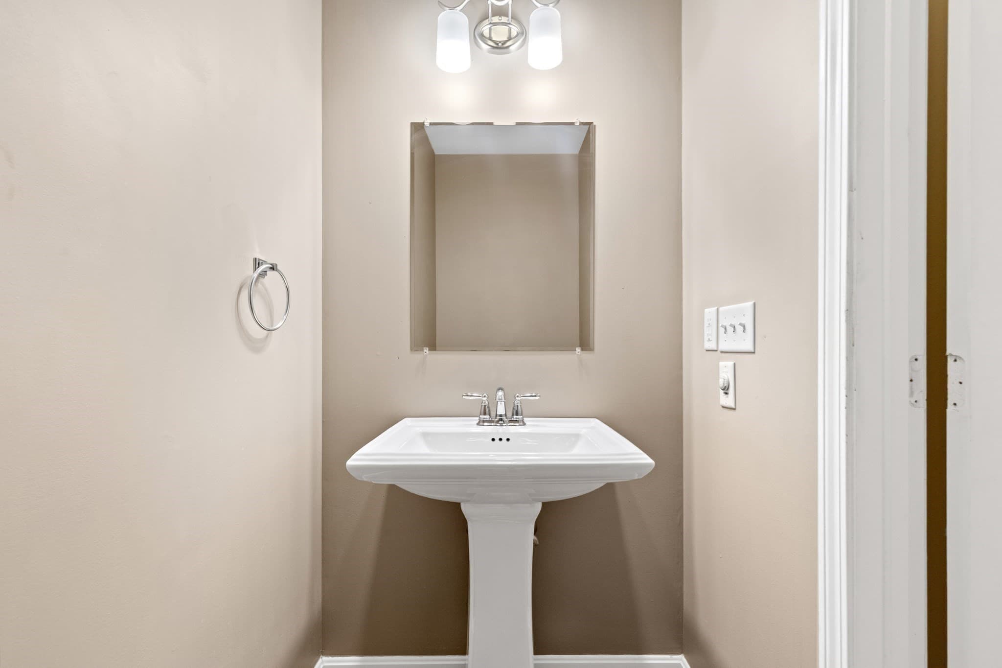 Single Family Residence at 3 Hickory Lane, Bridgewater MA 02324, photo 32 of 40