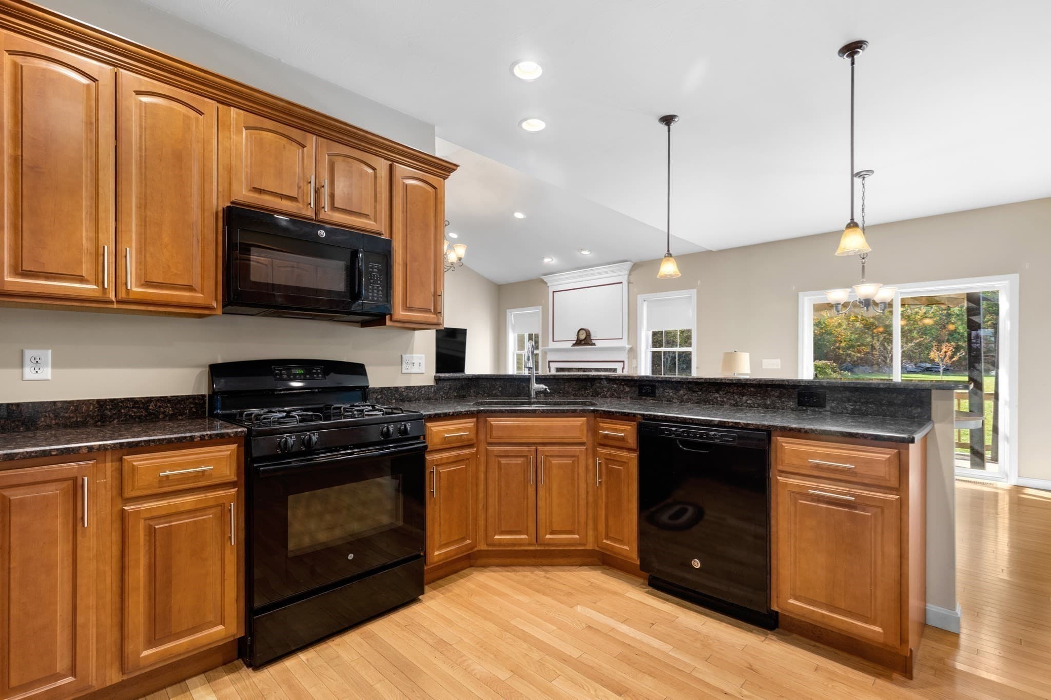 Single Family Residence at 3 Hickory Lane, Bridgewater MA 02324, photo 15 of 40