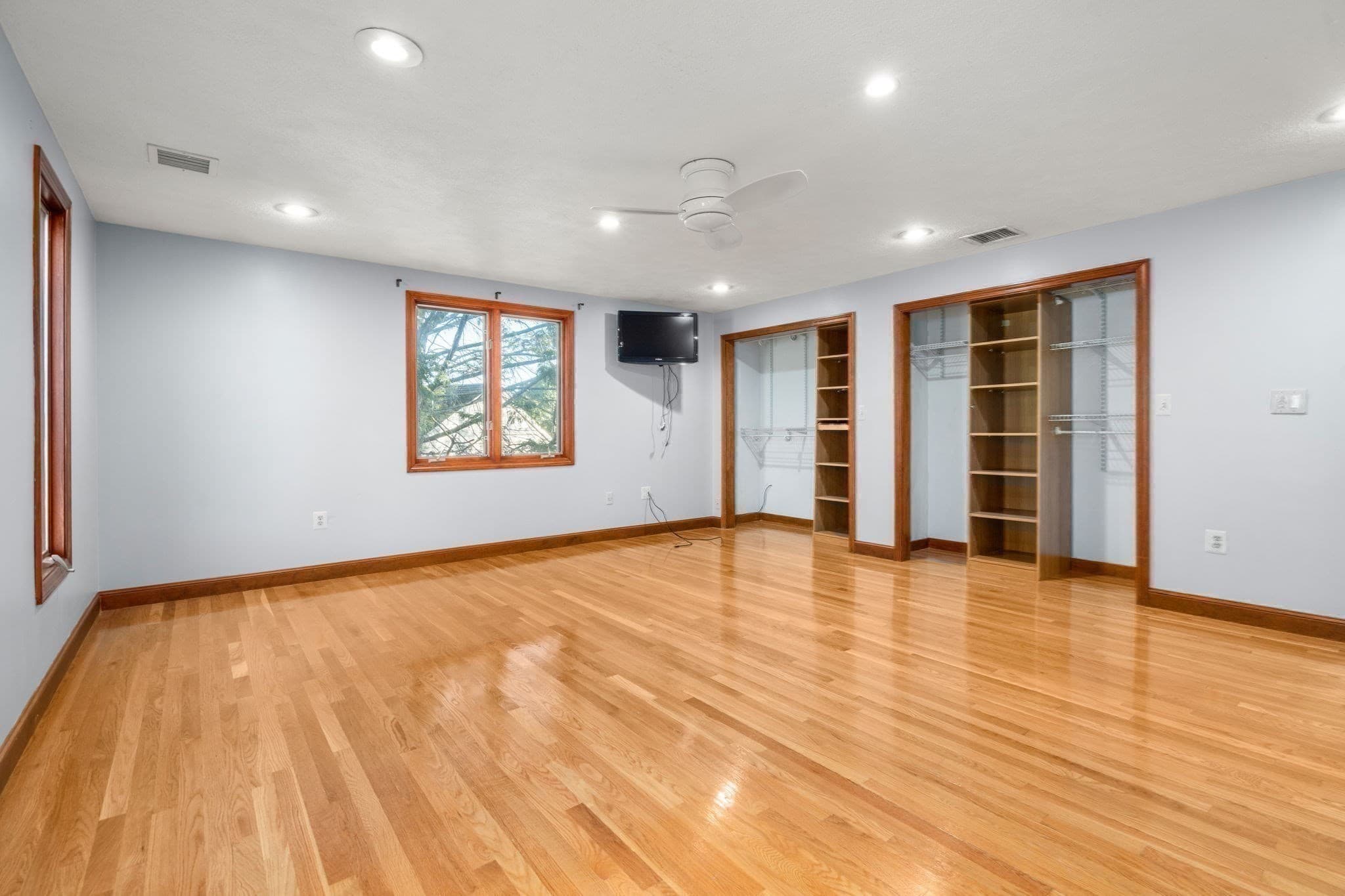 Single Family Residence at 5 Pebble Place, Stoneham MA 02180, photo 17 of 34