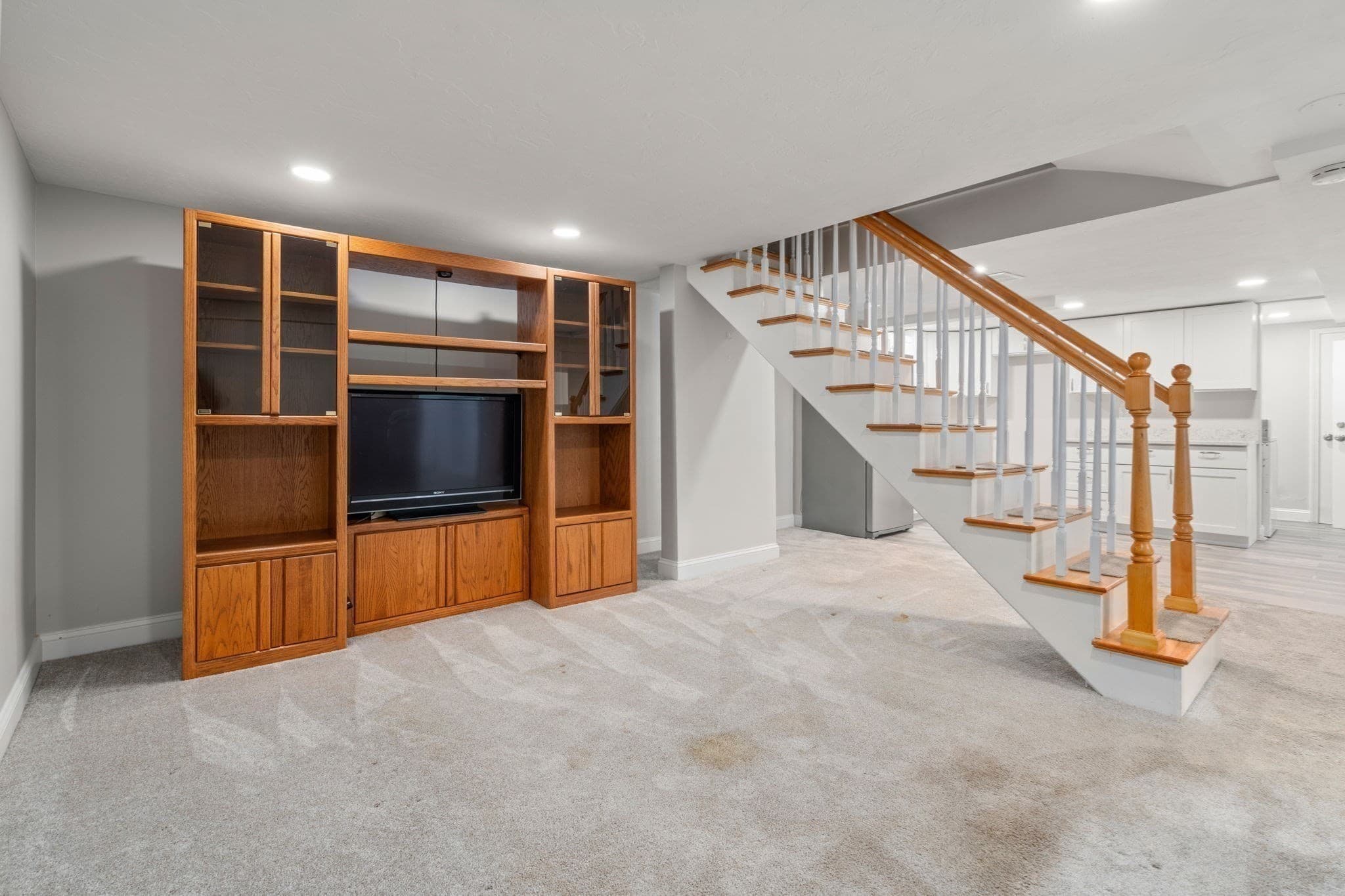 Single Family Residence at 5 Pebble Place, Stoneham MA 02180, photo 26 of 34