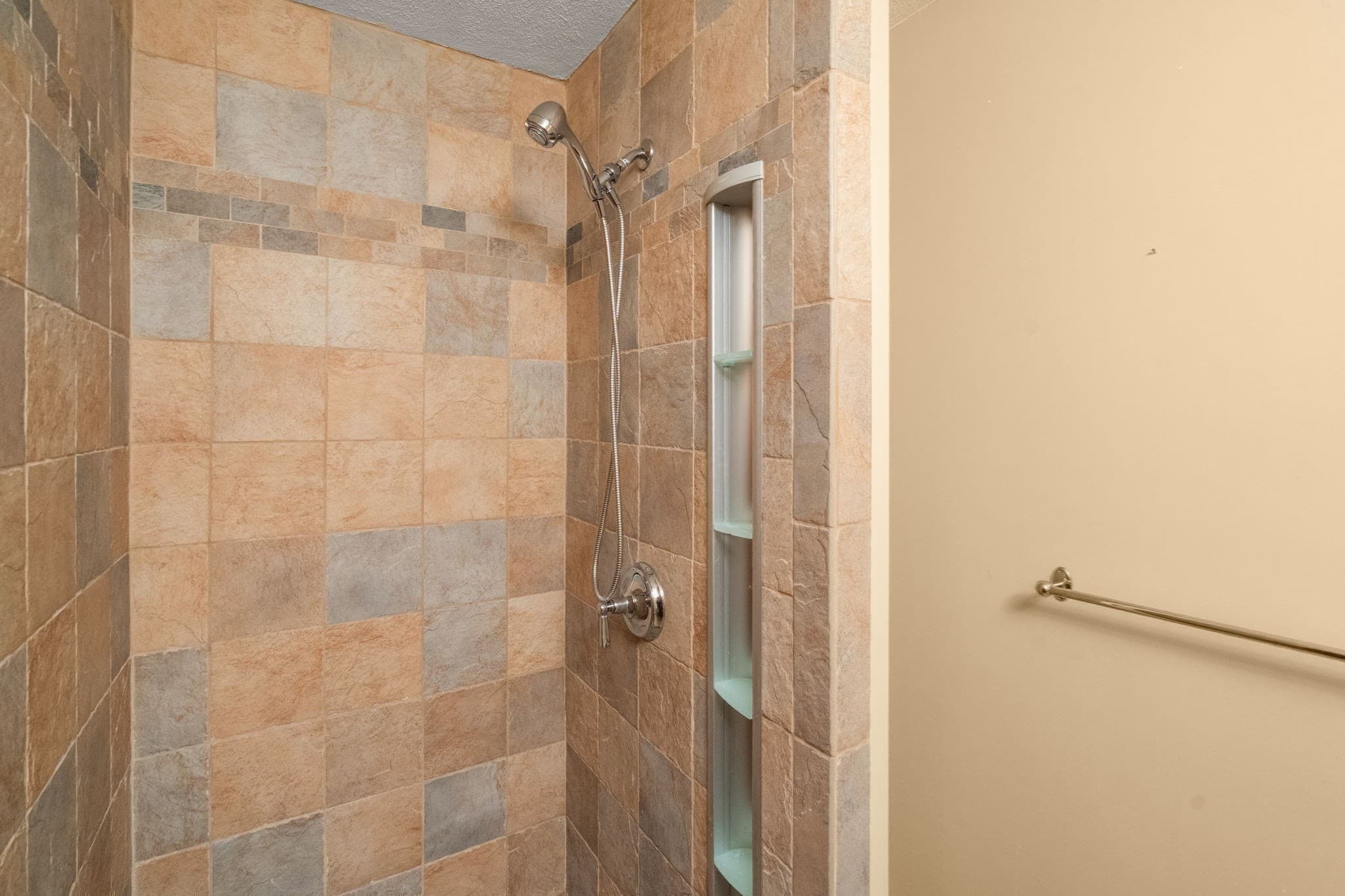 Single Family Residence at 5 Pebble Place, Stoneham MA 02180, photo 21 of 34