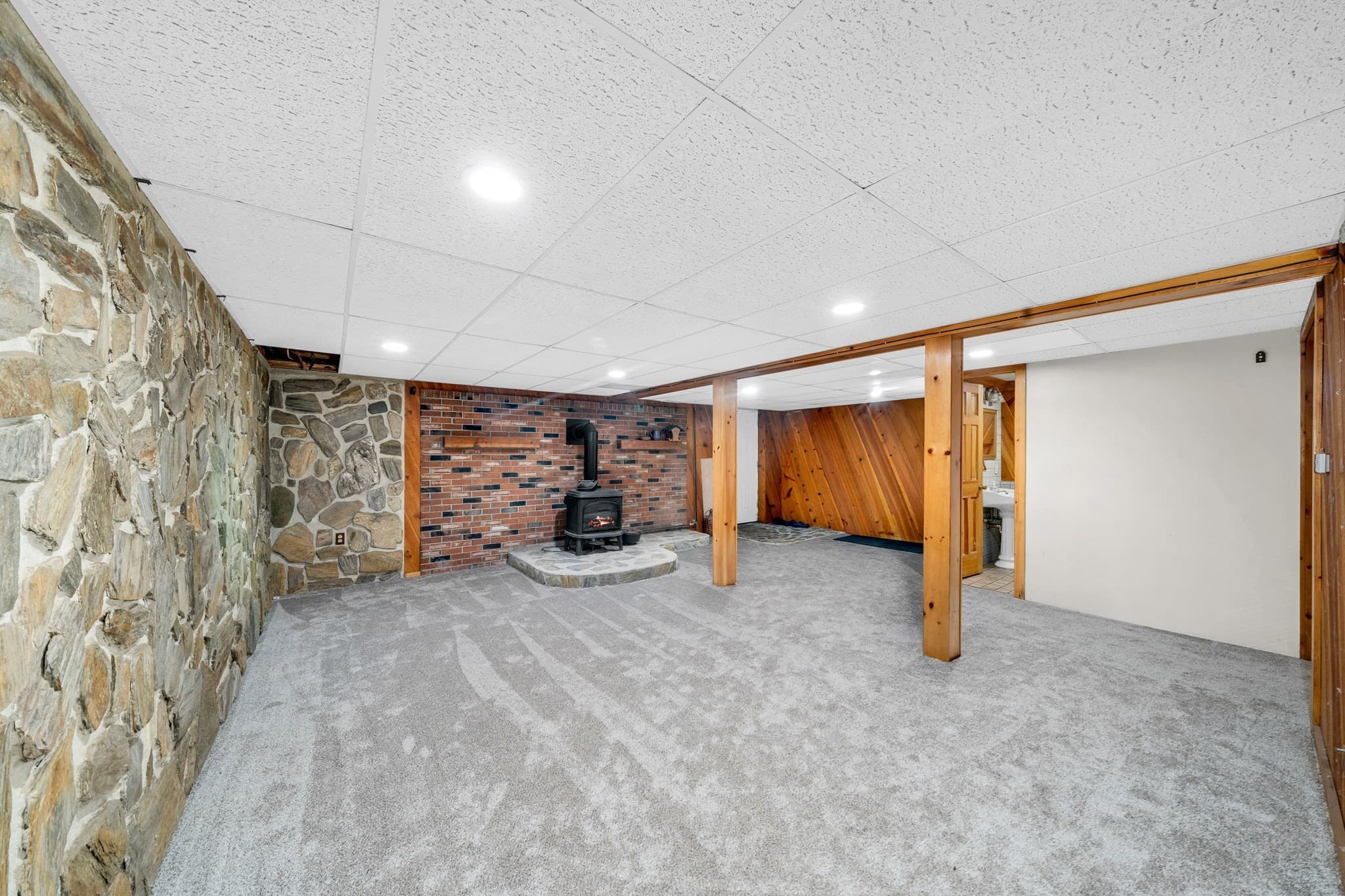 Single Family Residence at 68 Haverhill St, Rowley MA 01969, photo 31 of 41