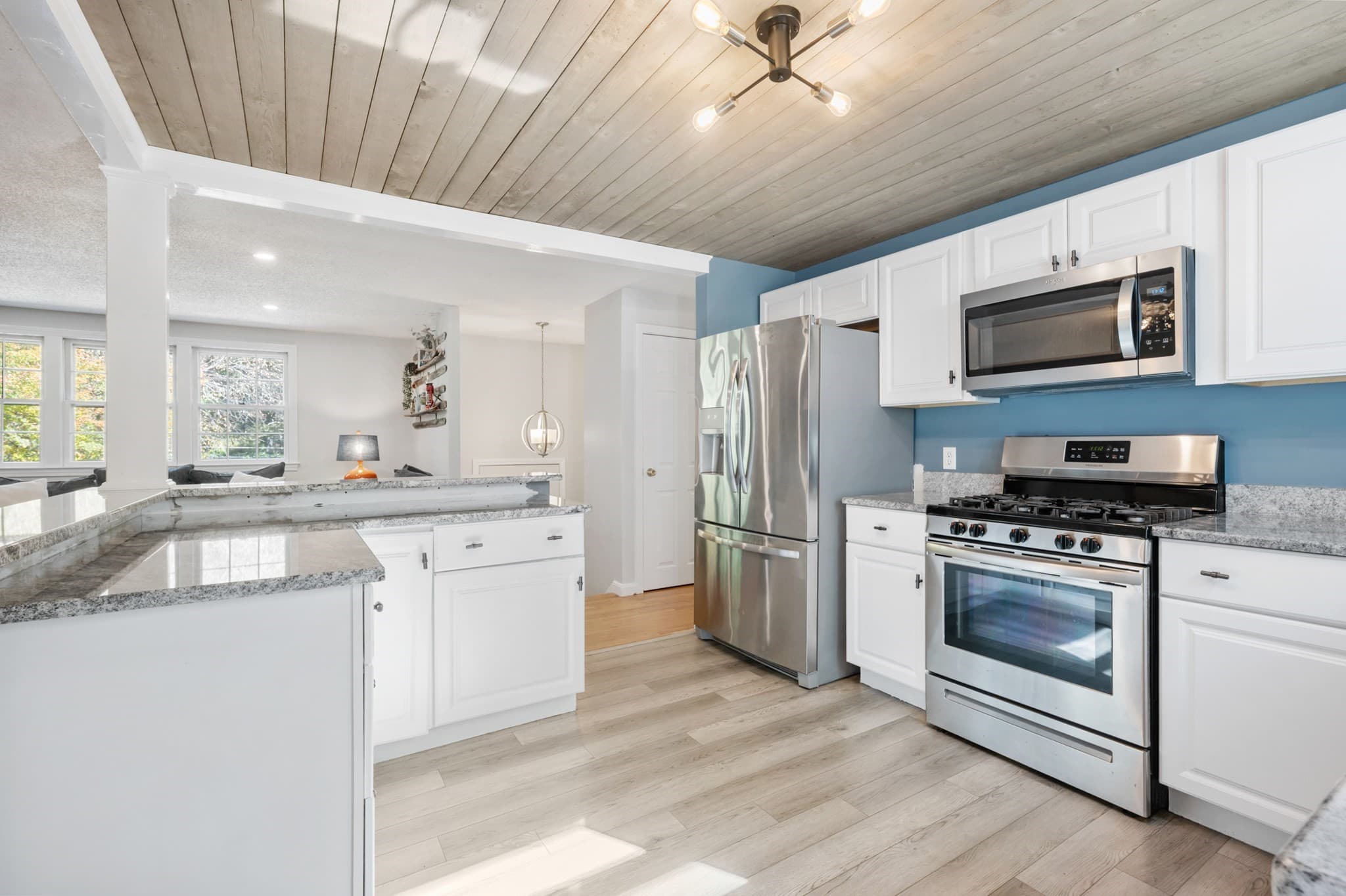 Single Family Residence at 631 Central St, Holliston MA 01746, photo 11 of 38