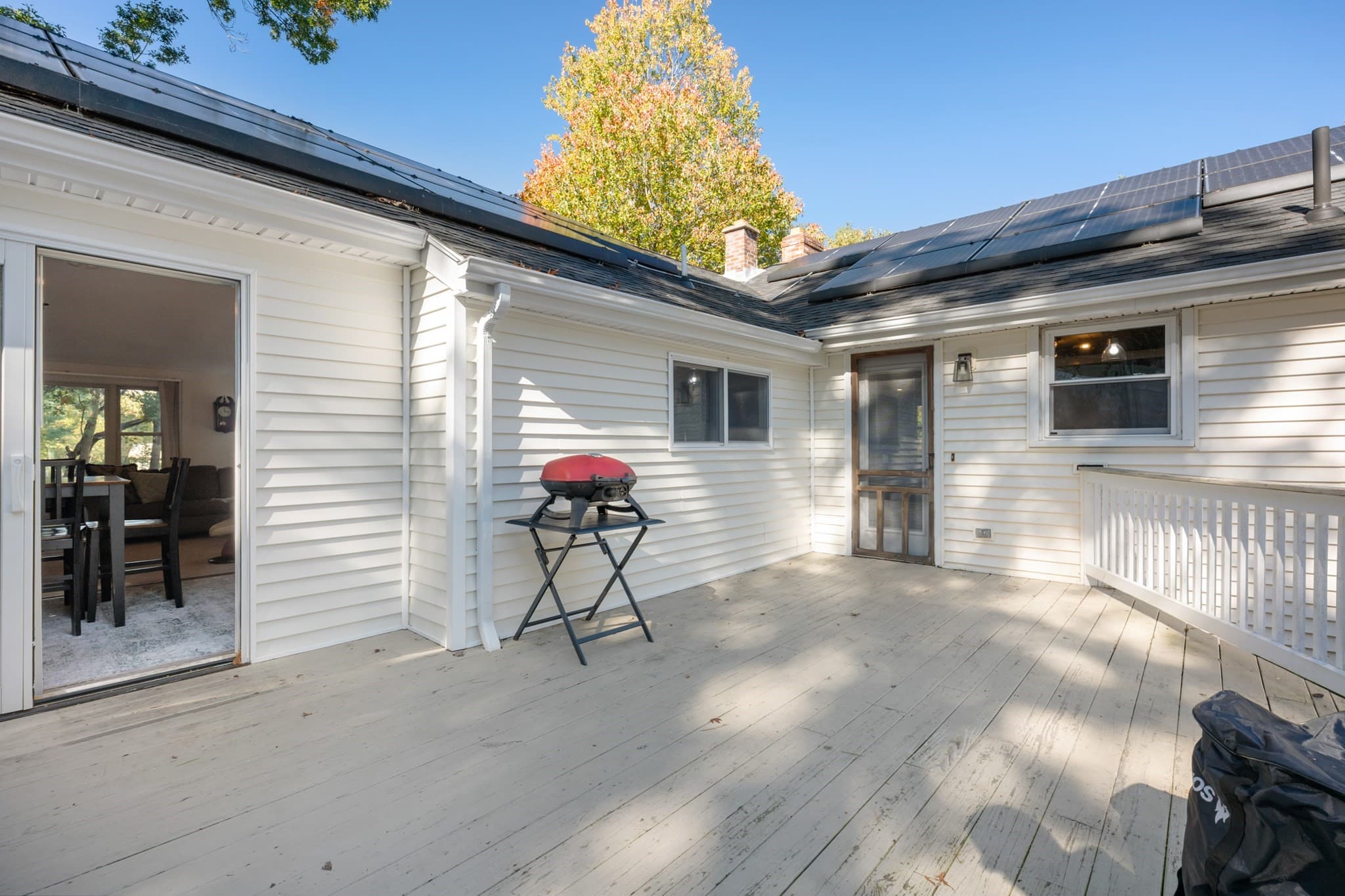 Single Family Residence at 631 Central St, Holliston MA 01746, photo 8 of 38