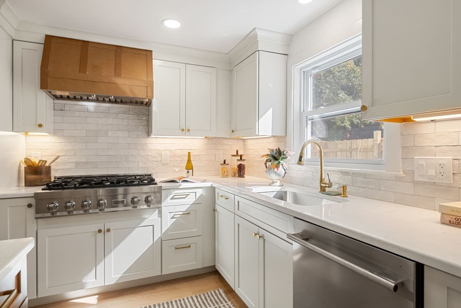 Single Family Residence at 276 Hunting Road, Needham MA 02494, photo 9 of 42