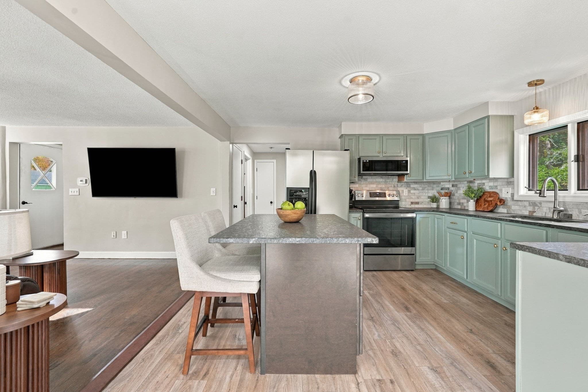 Single Family Residence at 43 Oliver St, Easthampton MA 01027, photo 13 of 34