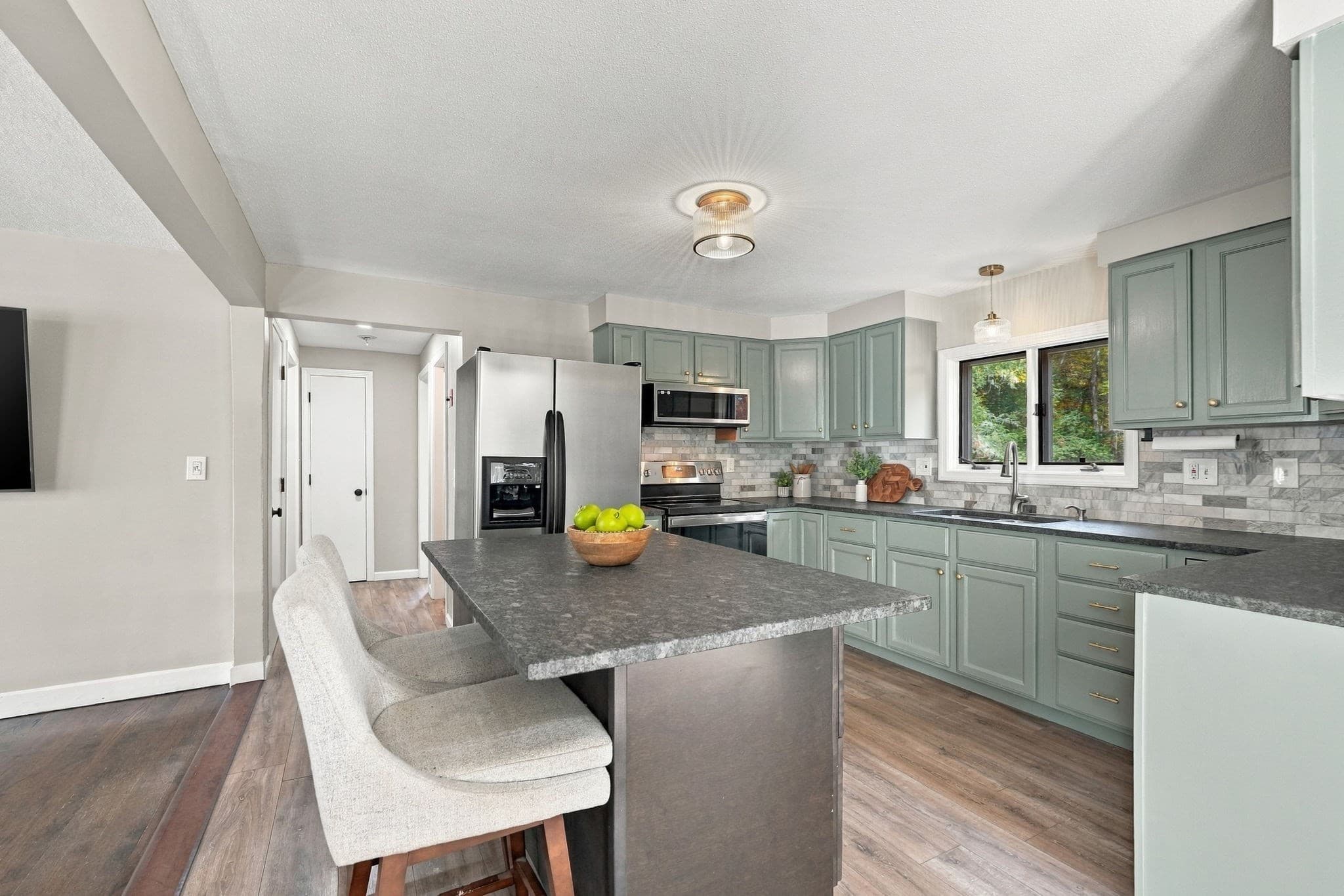 Single Family Residence at 43 Oliver St, Easthampton MA 01027, photo 12 of 34