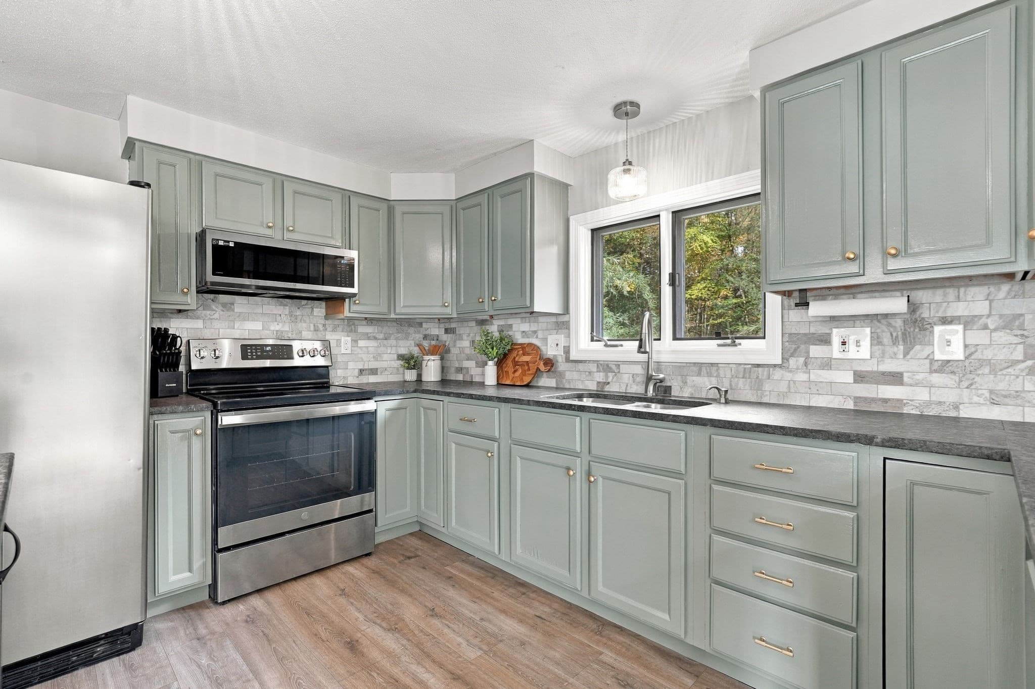 Single Family Residence at 43 Oliver St, Easthampton MA 01027, photo 15 of 34