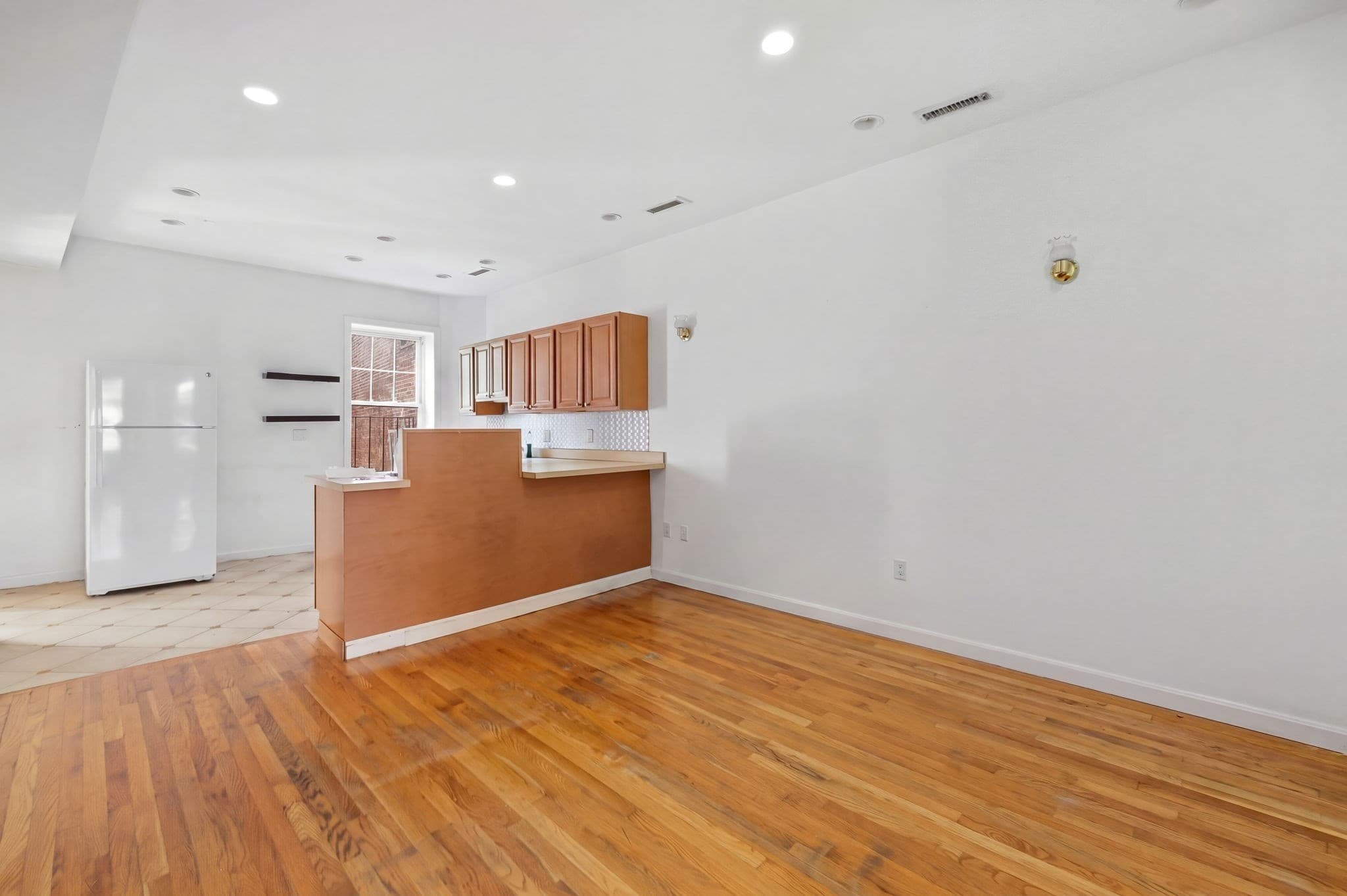4 Family - 4 Units Up/Down at 111 Salem Street, Boston MA 02113, photo 14 of 23