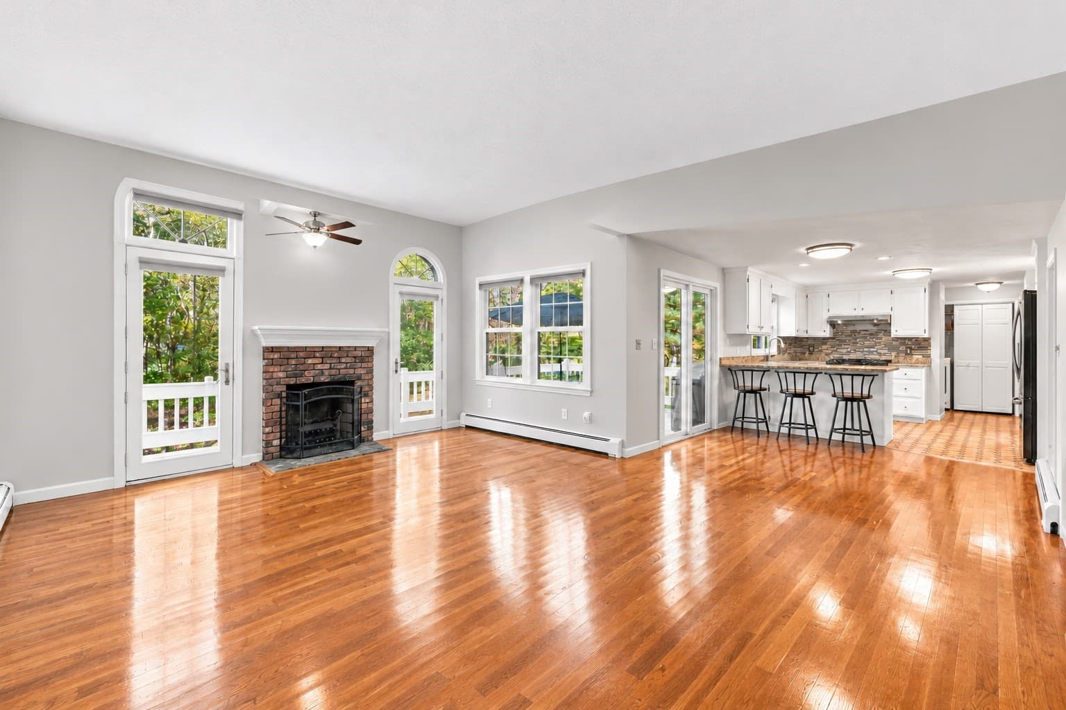 Single Family Residence at 293 Davis St, Northborough MA 01532, photo 6 of 42