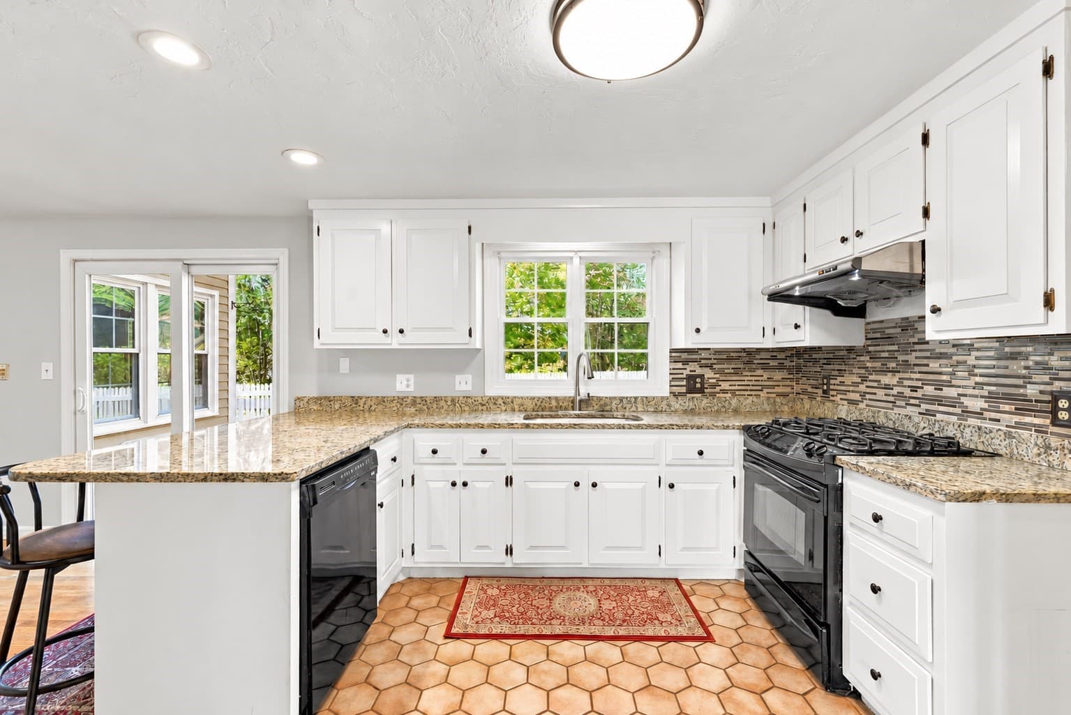 Single Family Residence at 293 Davis St, Northborough MA 01532, photo 13 of 42