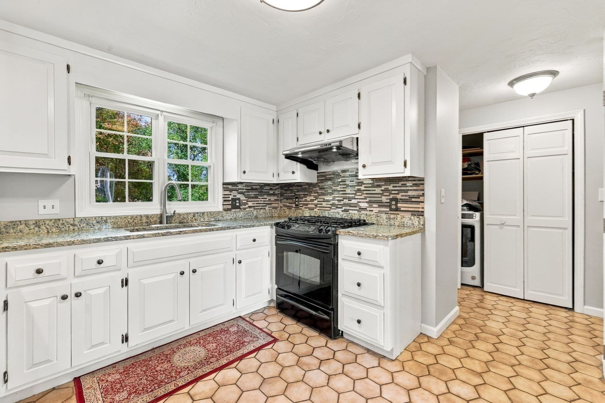 Single Family Residence at 293 Davis St, Northborough MA 01532, photo 14 of 42