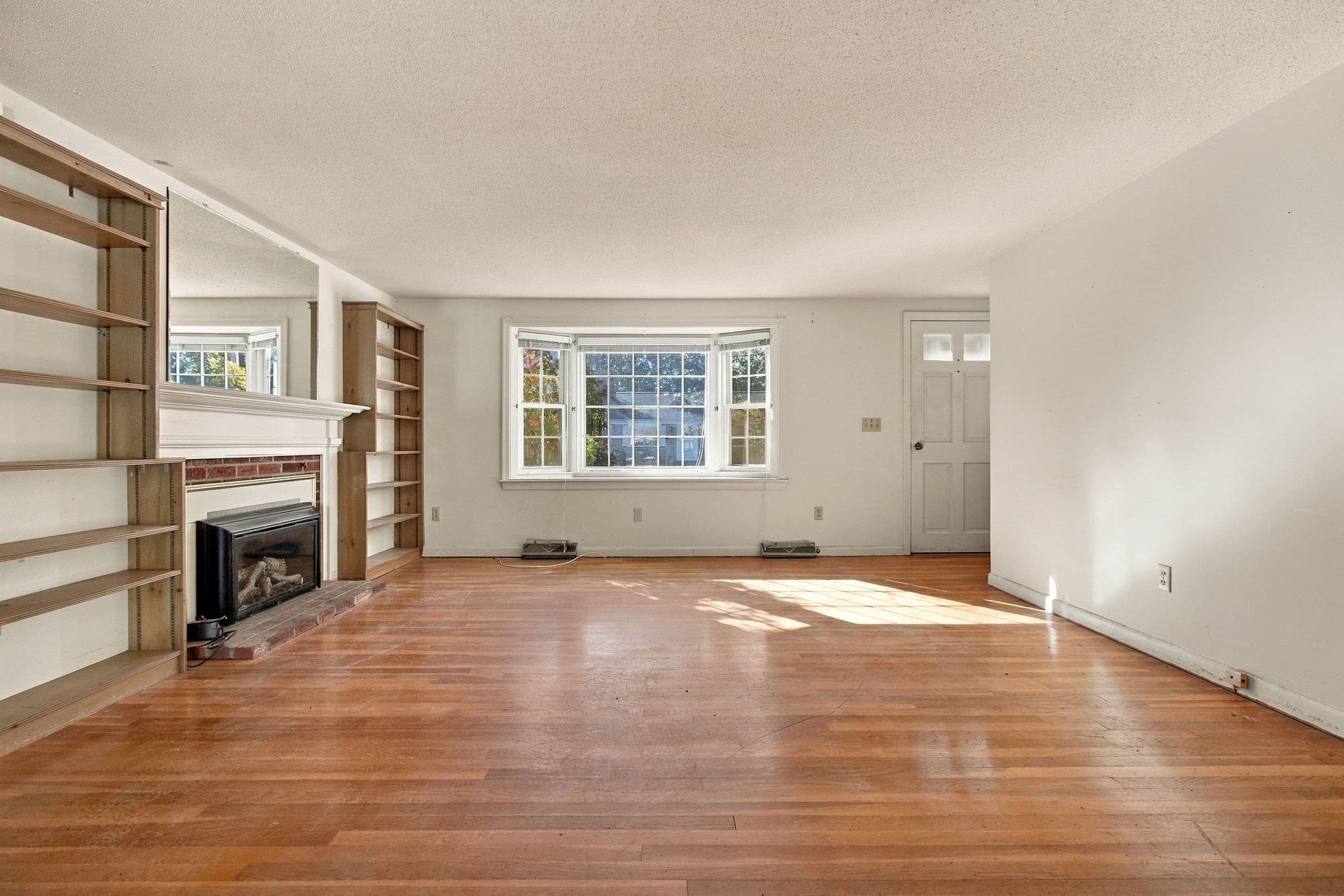 Single Family Residence at 50 Shallow Brook Rd, Yarmouth MA 02664, photo 7 of 27