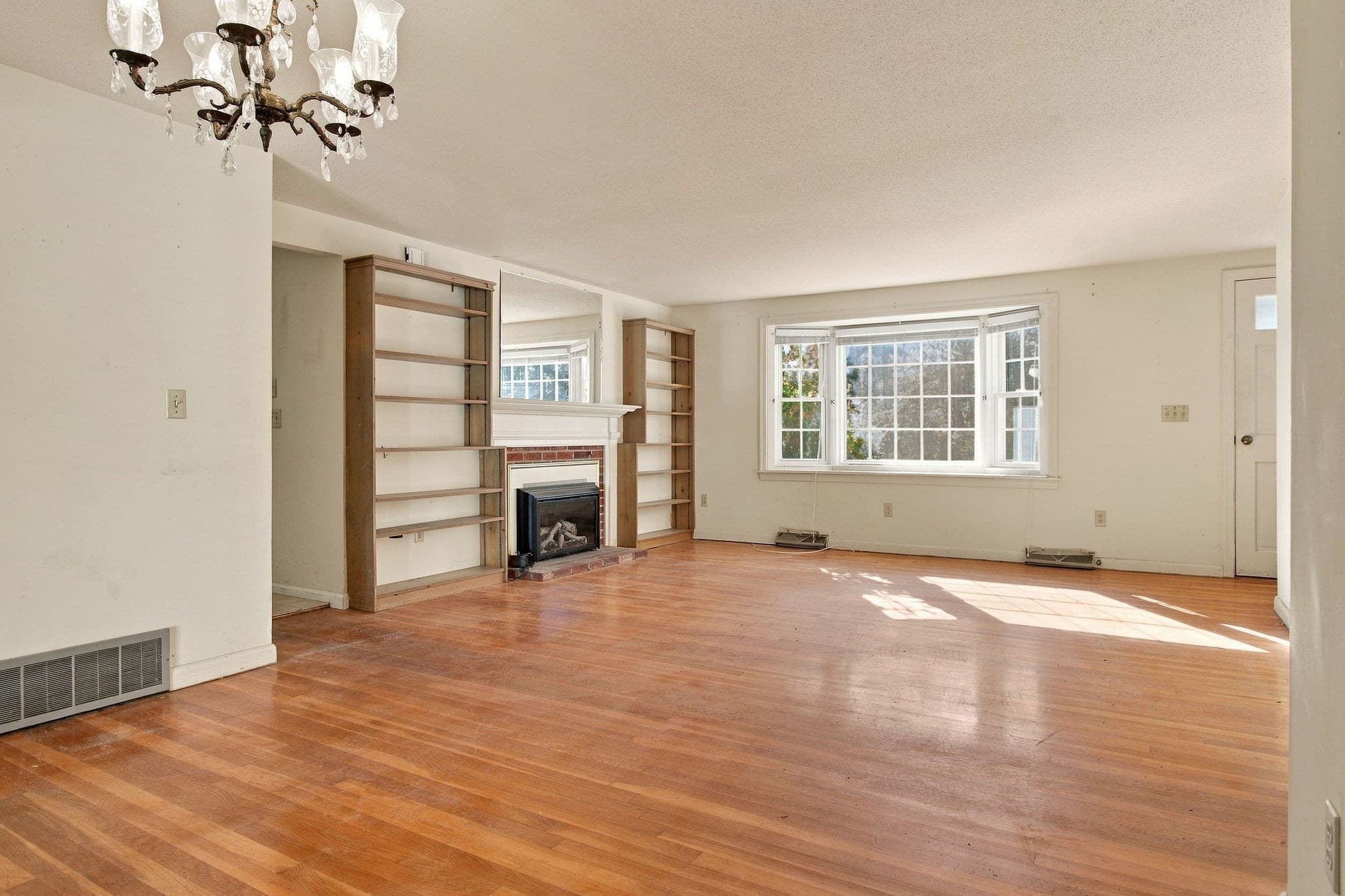 Single Family Residence at 50 Shallow Brook Rd, Yarmouth MA 02664, photo 11 of 27