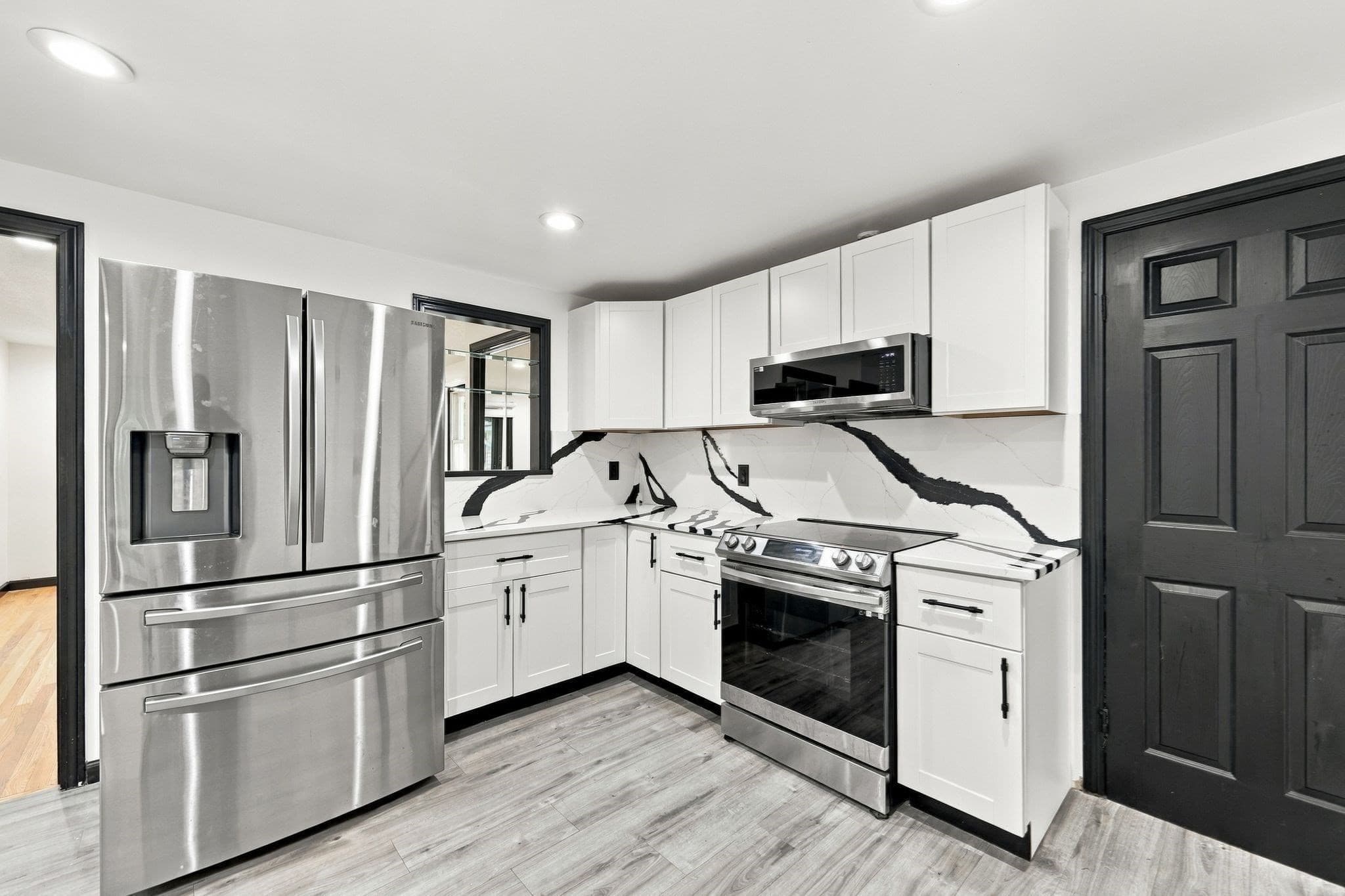Single Family Residence at 171 Tamarack Dr, Springfield MA 01129, photo 5 of 39