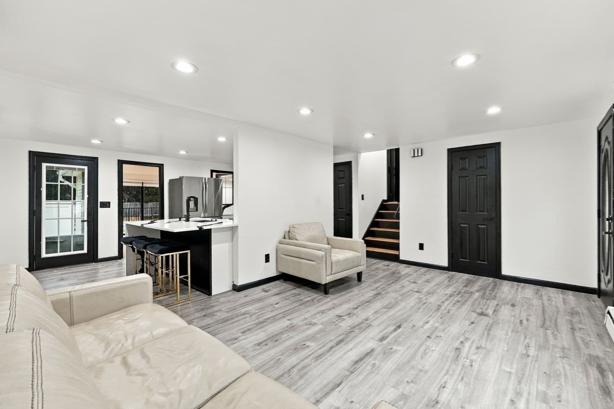 Single Family Residence at 171 Tamarack Dr, Springfield MA 01129, photo 8 of 39