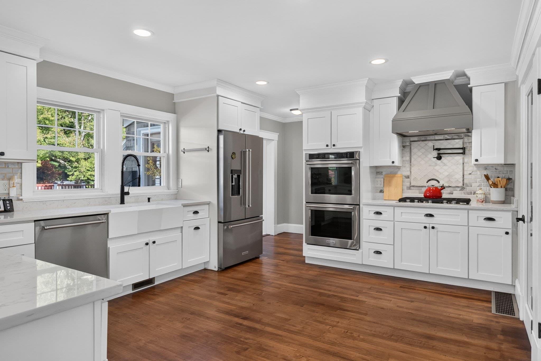 Single Family Residence at 50 Lewis St, Franklin MA 02038, photo 6 of 41
