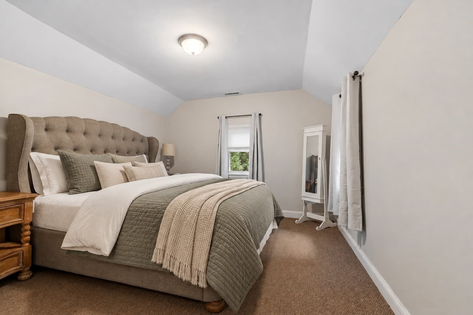 Single Family Residence at 28 Hopkins Street, Melrose MA 02176, photo 12 of 25