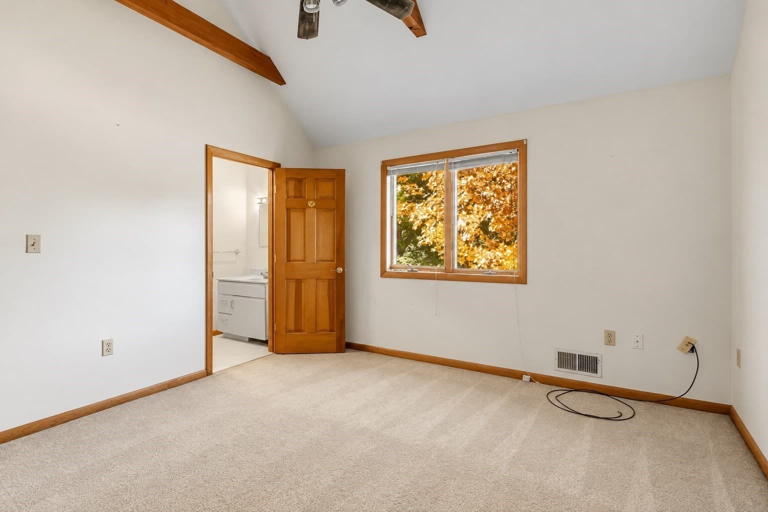 Single Family Residence at 14 Buckingham Lane, Haverhill MA 01835, photo 13 of 41
